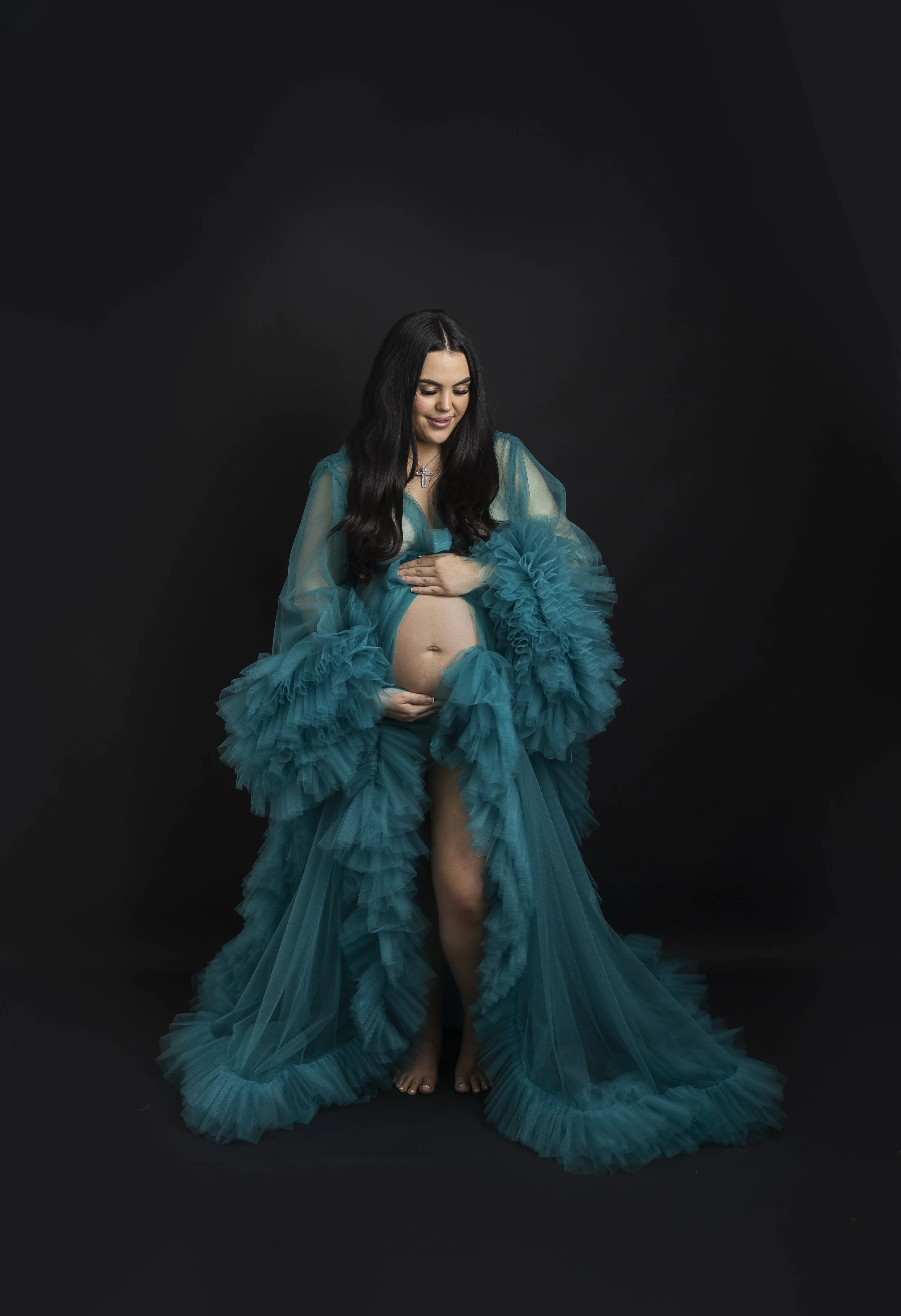Maternityphotoshootnearme-1-3.jpg