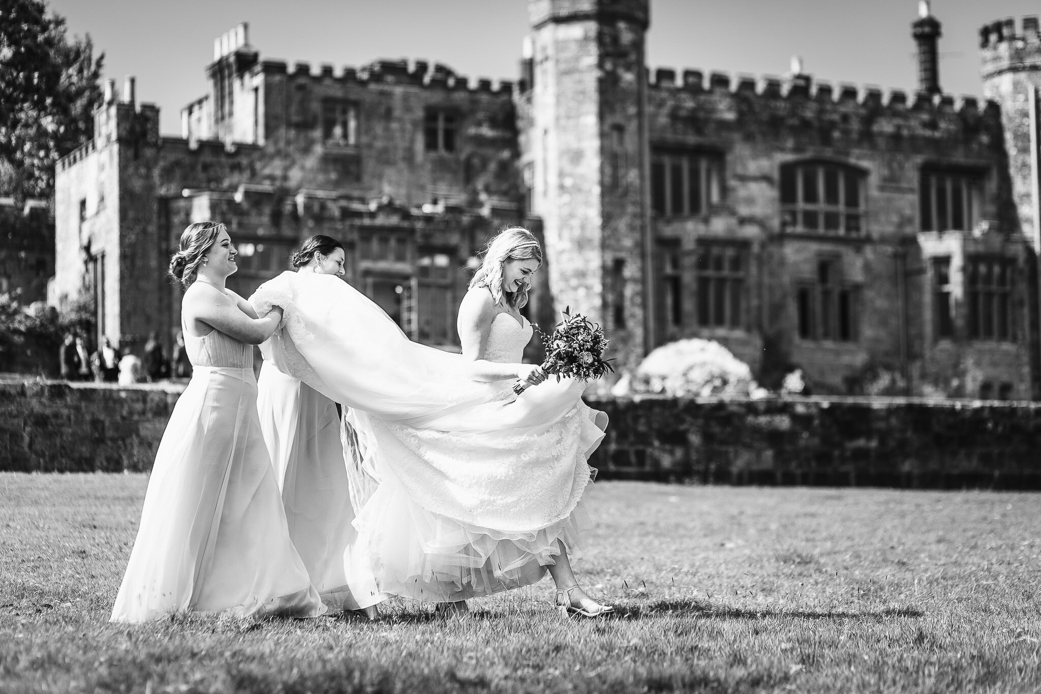 wadhurst-castle-wedding-photographer_24.jpg