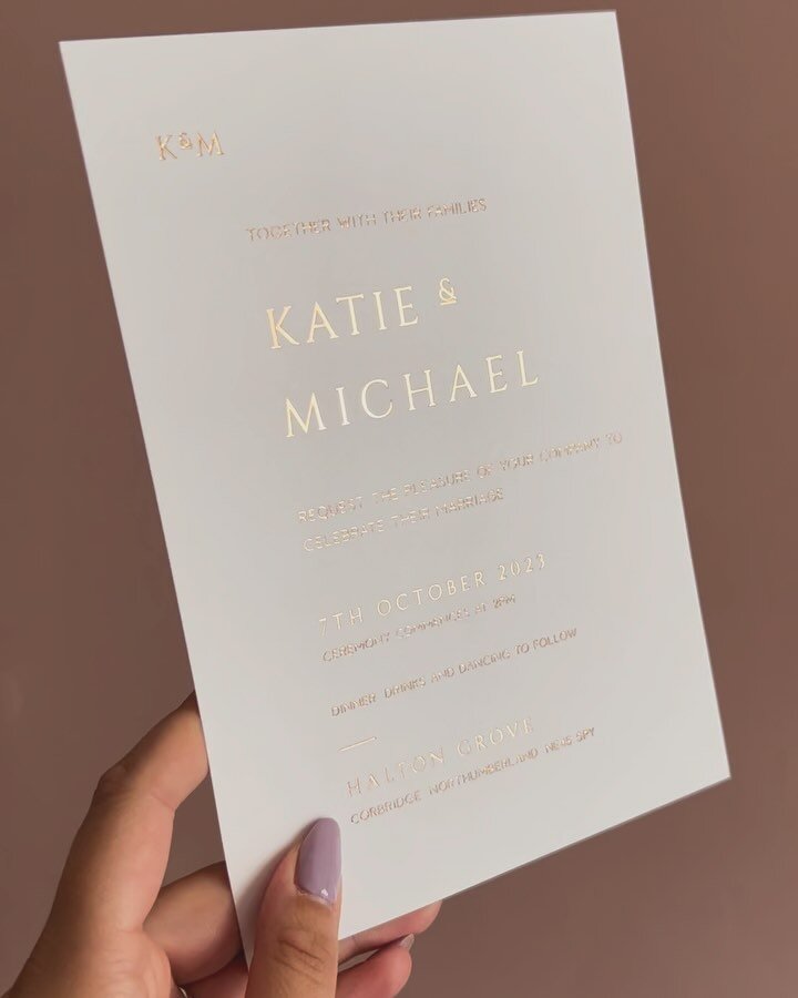Rose gold foil on crisp white stock, enveloped in a vellum sleeve, finished with a blush wax seal. All for a very special couple, K&amp;M 💖
.
.
.
#rosegoldwedding #blushwedding #modernweddingstationery #hotfoilstationery #weddinginvitation #rosegold