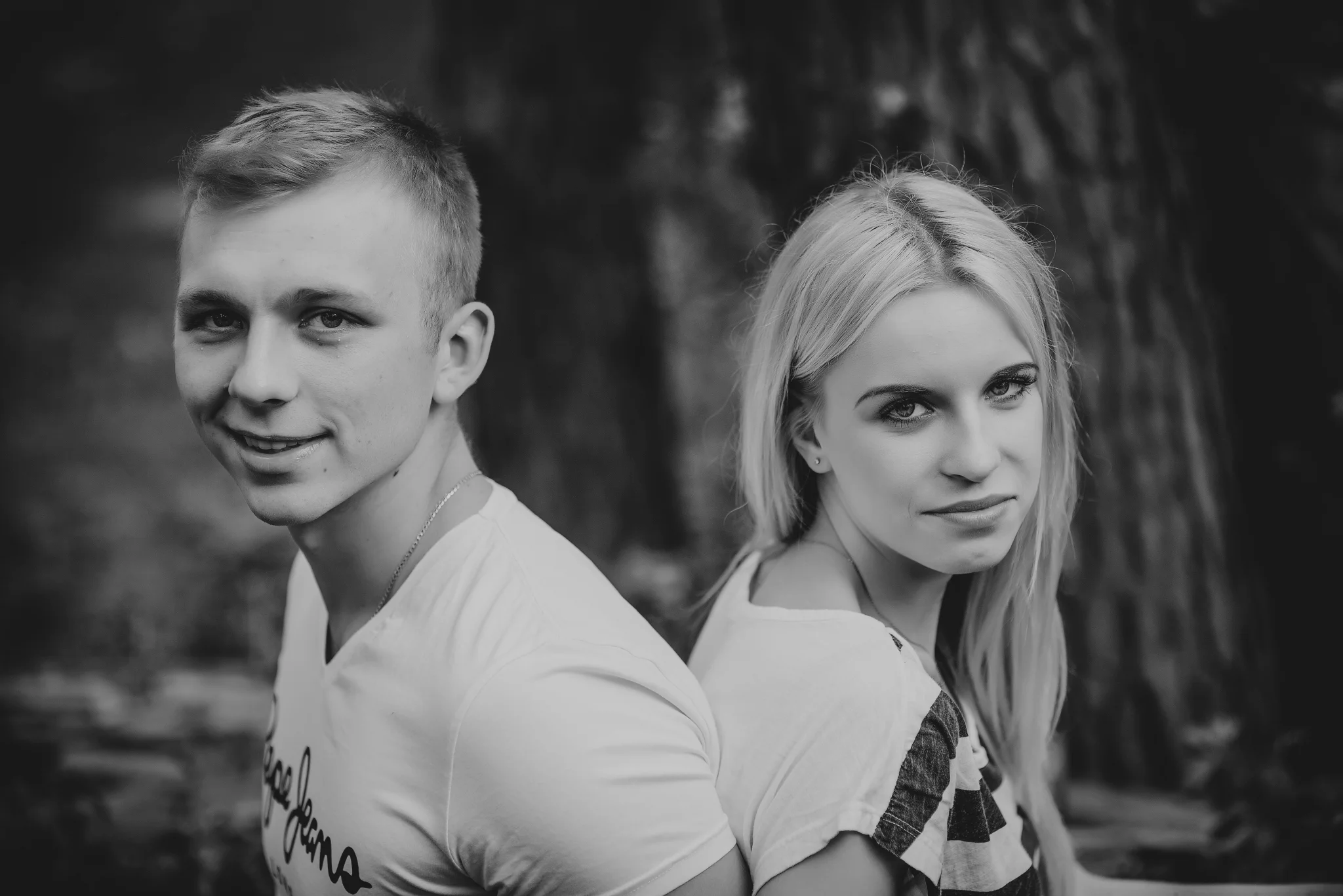 0085_Sara&Sebastian_sesja_narzeczenska_ostrow_wlkp_piaski_stanica_wielowies_fotografia_slubna_www_amfoto_pl_AMF_3169-2.jpg