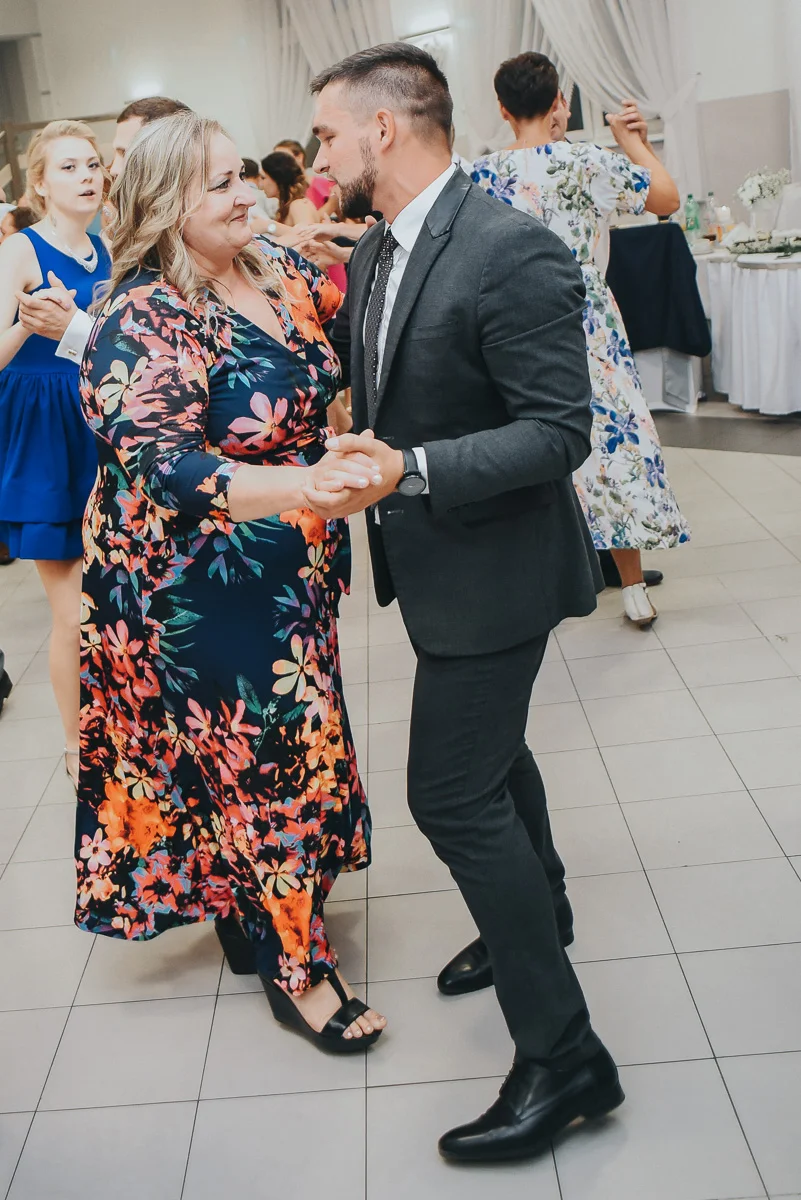 1098_Emilia&Dawid________fotoreportaz_ze_slubu_kaliszkowice_kaliskie_wesele_chynowa_OSP___fotografia_slubna_www_amfoto_pl_AMF_7515.jpg