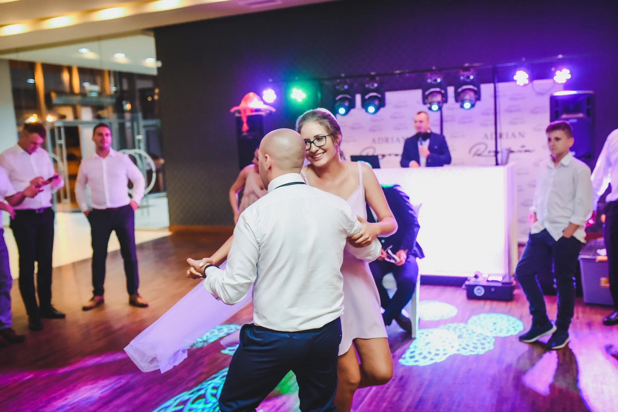 0388_Karolina&Marcin_slub_czarnylas_wesele_restauracja_kardamon______www_amfoto_pl_fotografia_slubna_AMF_7048.jpg