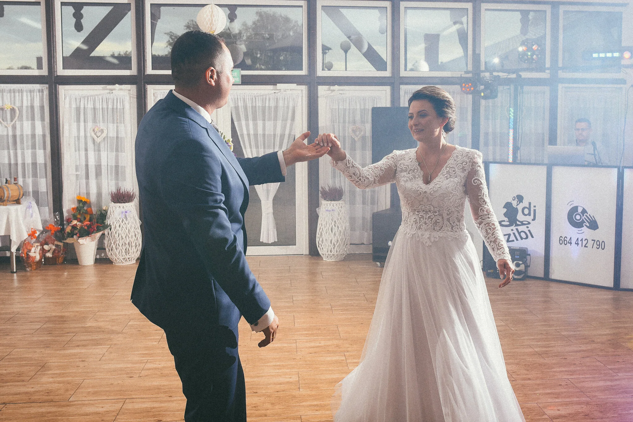0091_Iza&Lukasz_slub_usc_sosnie_wesele_bialy_daniel____fotografia_slubna_www_amfoto_pl_AMF_0253.jpg