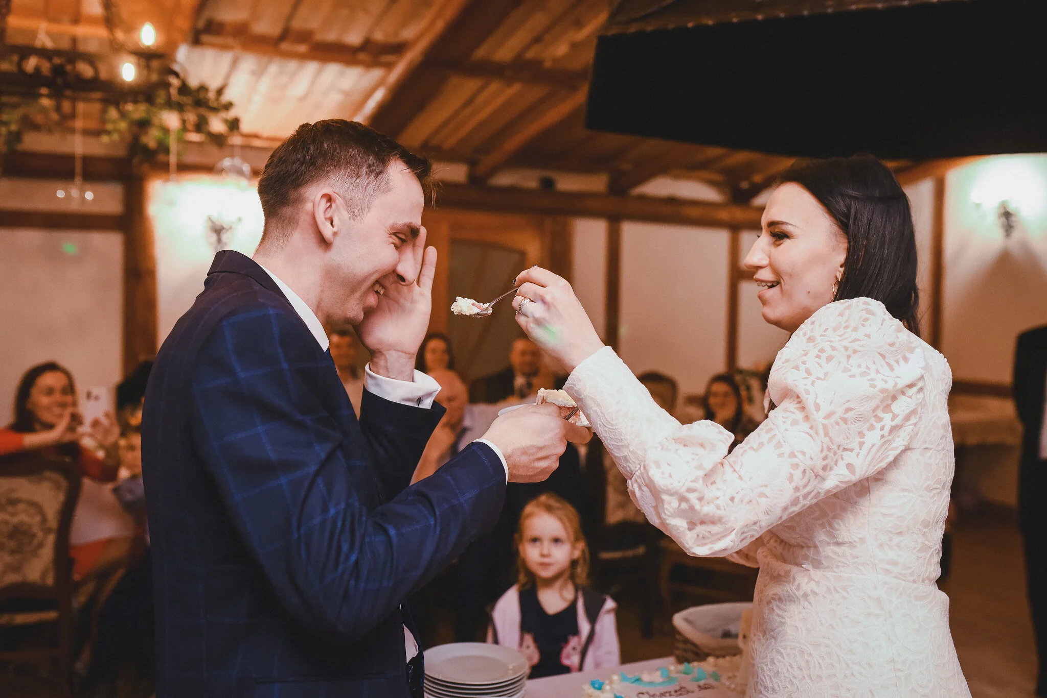 0209_Monika&Marcin_slub_usc_ostrzeszow_chrzest_sw_igora_mikorzyn_wesele_karczma_awra_kepno_fotografia_slubna_www_amfoto_pl_AMF_6459.jpg