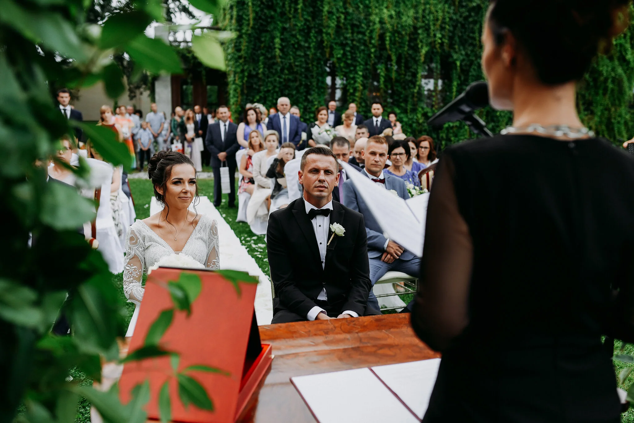 00111_joanna&tomasz_fotoreportaz_kalisz_przygotowania_slub_wesele_zamek_gutow_fotografia_slubna_www_amfoto_pl_AMF_2773.jpg