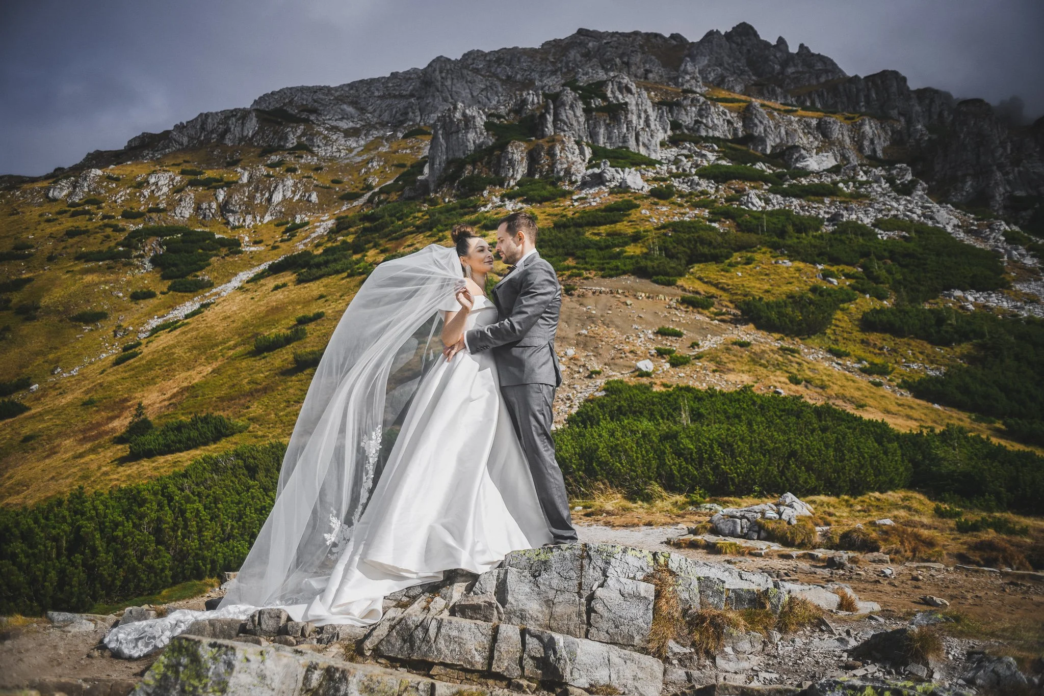 0012_Wiktoria_Pawel_sesja_poslubna_tatry_zachodnie_zakopane_dolina_koscieliska____fotografia_slubna_www_amfoto_pl_AMF_0218.jpg