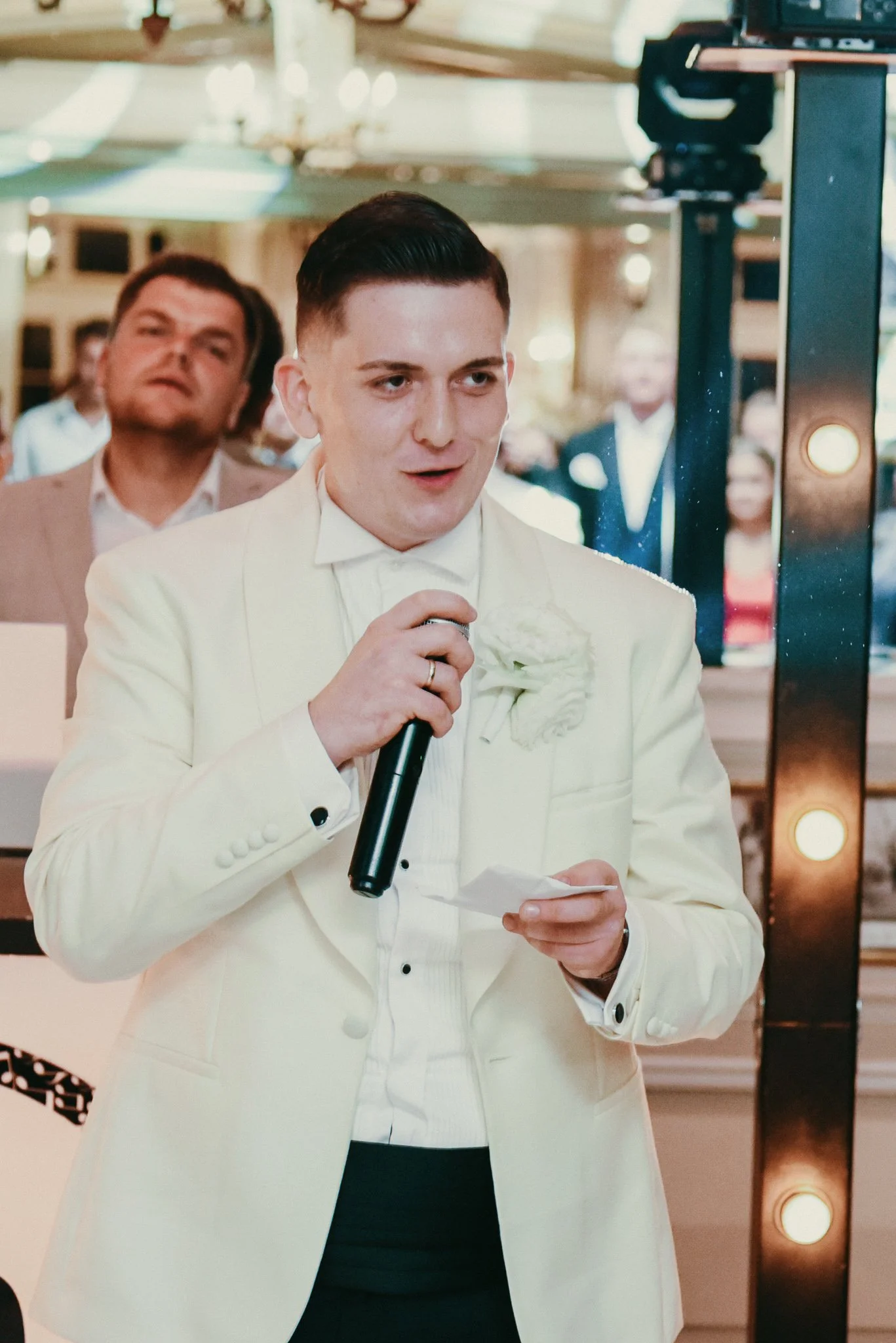 0460_Monika&Krystian_przygotowania_slubne_ceremonia_slubna__reportaz_tlokinia____fotografia_slubna_www_amfoto_pl_DSC_5741.jpg