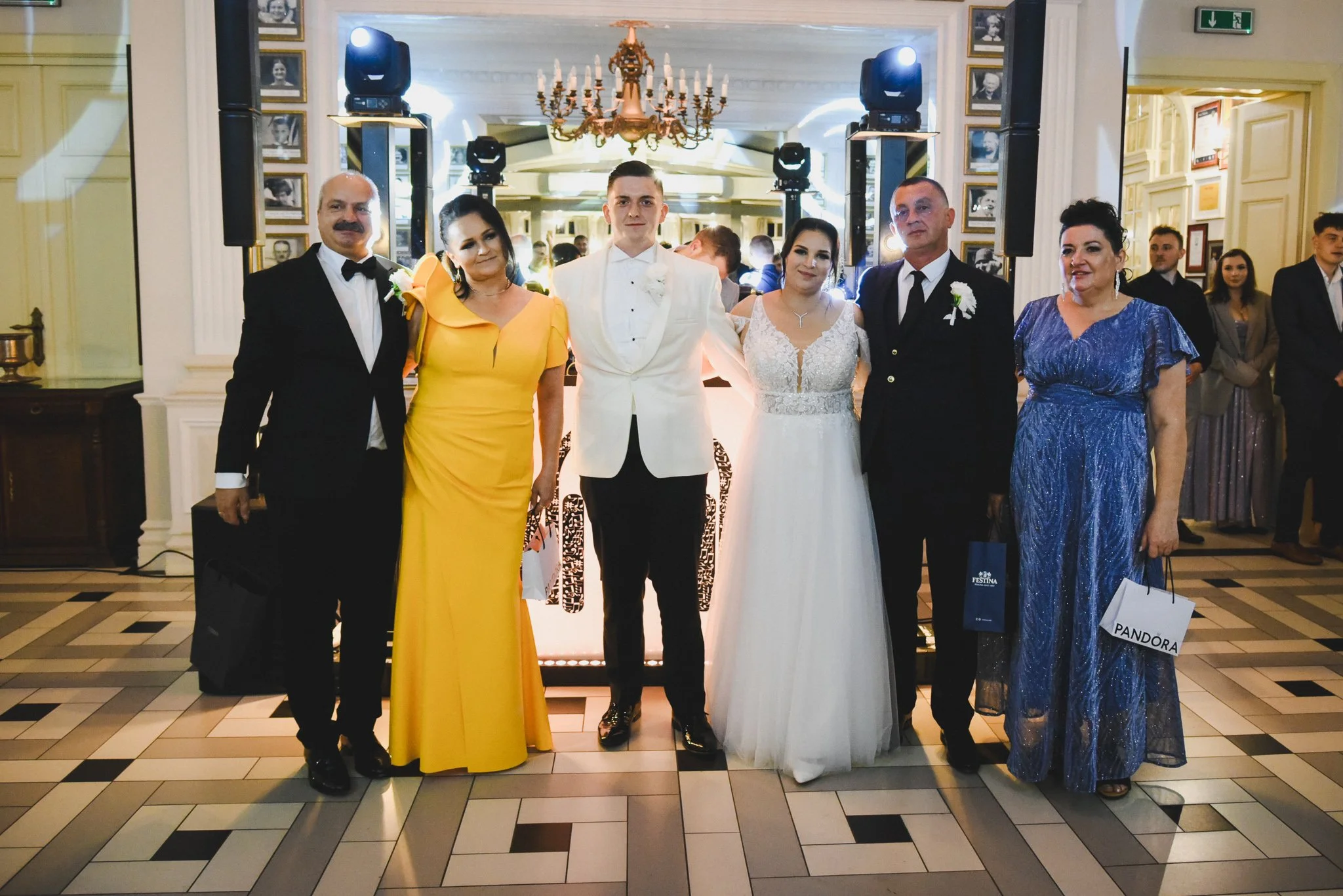 0470_Monika&Krystian_przygotowania_slubne_ceremonia_slubna__reportaz_tlokinia____fotografia_slubna_www_amfoto_pl_DSC_5763.jpg