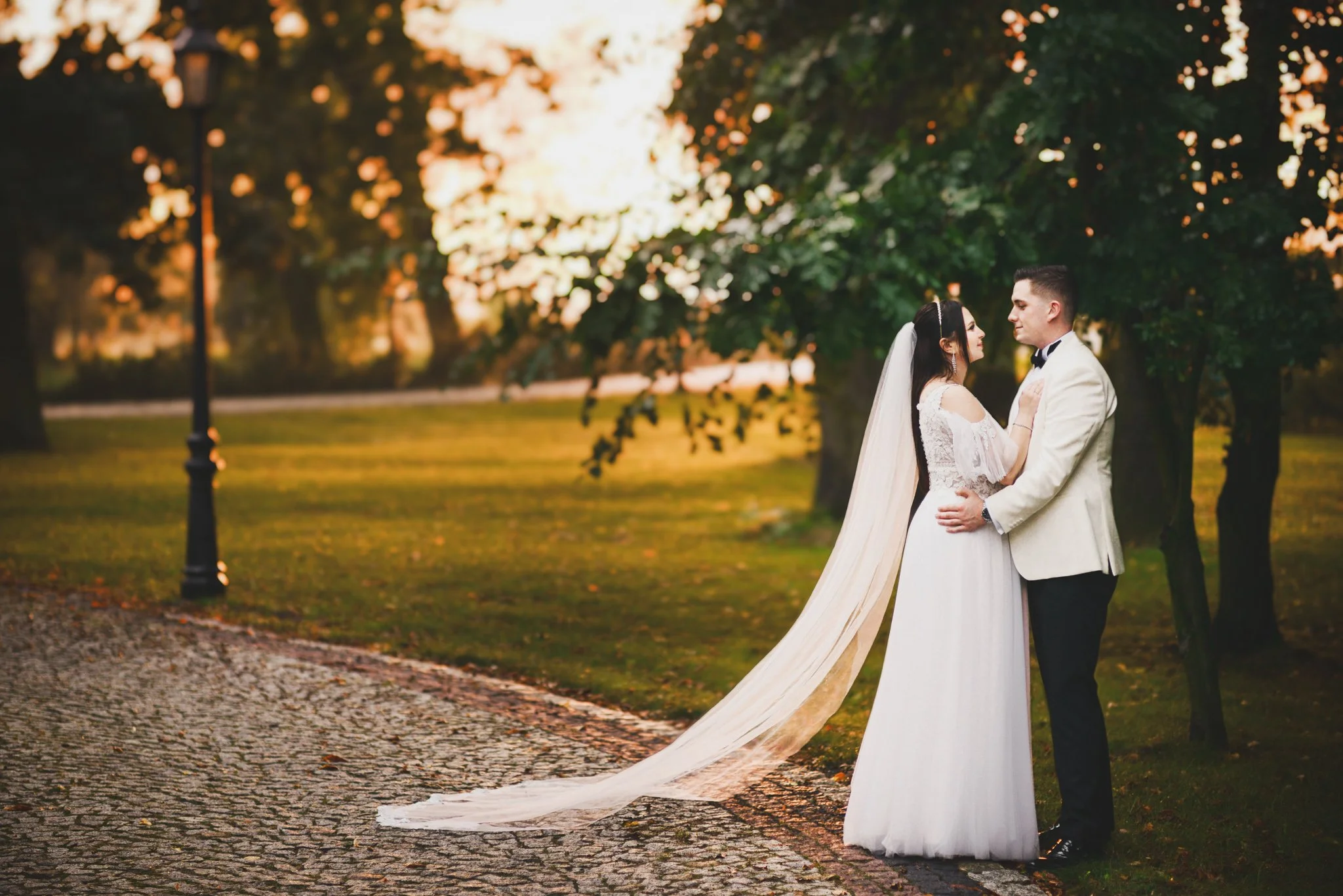 0050_Monika&Krystian_plener_slubny_tlokinia_palac_____fotografia_slubna_www_amfoto_pl_DSC_6267.jpg