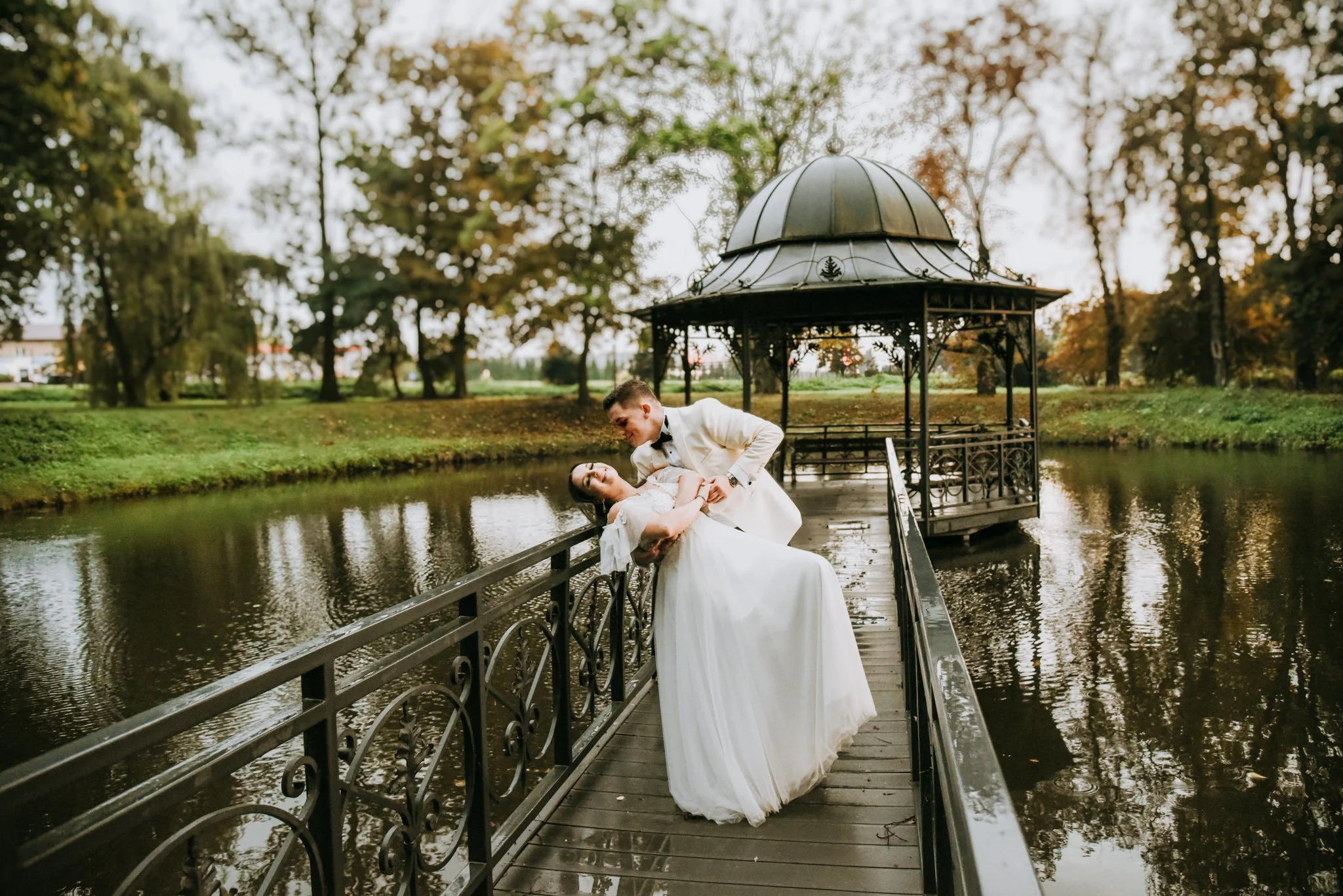 0063_Monika&Krystian_plener_slubny_tlokinia_palac_____fotografia_slubna_www_amfoto_pl_DSC_6161.jpg