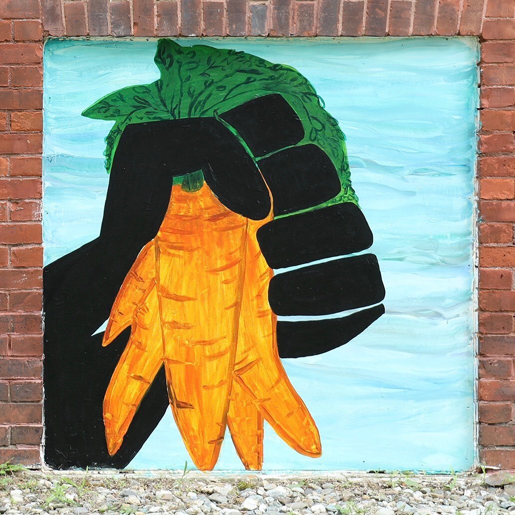 Art makes you think! African-Americans have lost nearly 93% of their land assets in the country: from ~44 million acres in the 1920&rsquo;s to ~3.5 million acres today (Clemmons Family Farm). This thought provoking mural was created by Emily @emokray