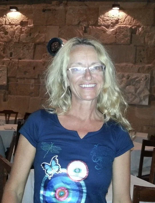Nora Hampl