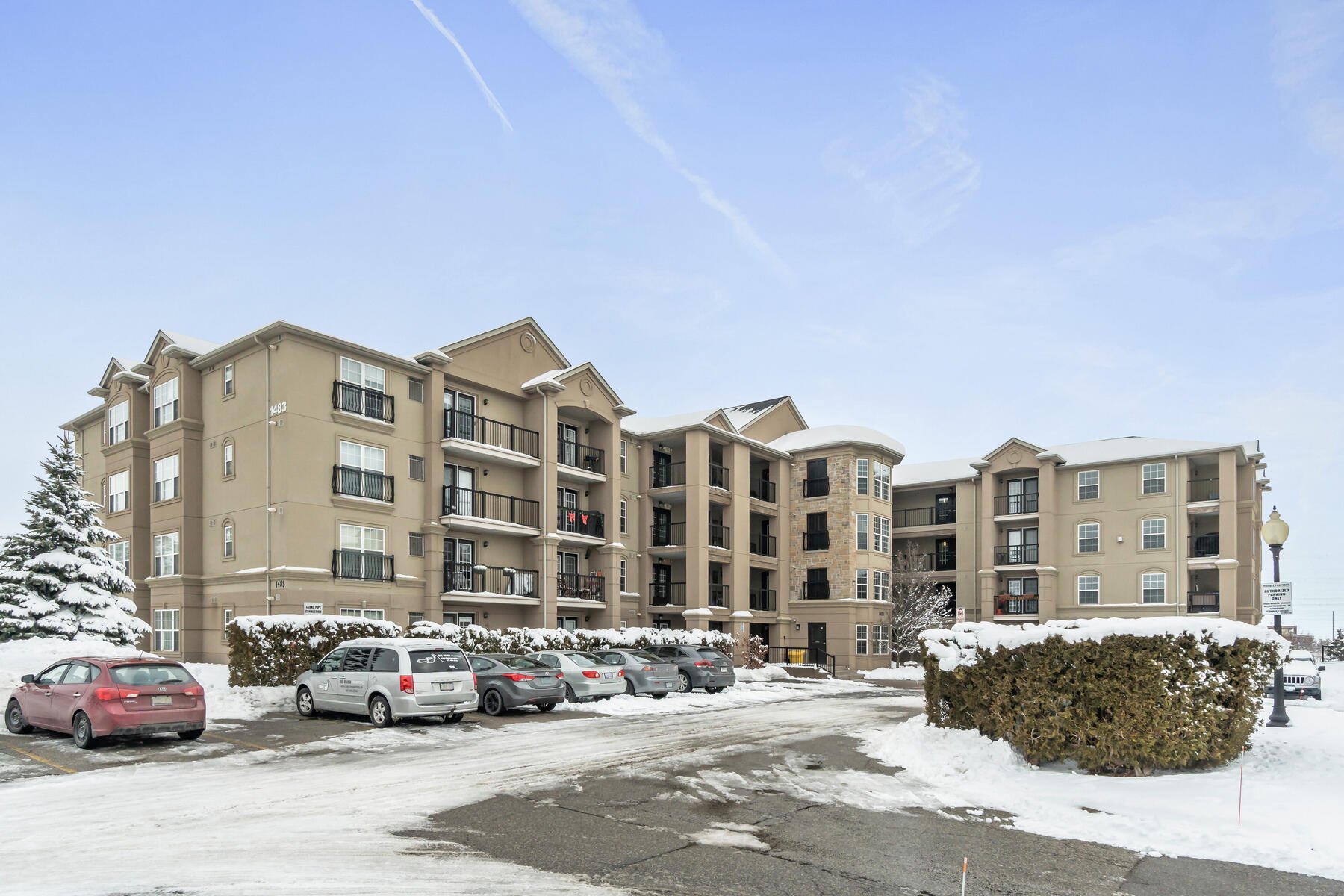 Unit 309 1483 Maple Ave Milton ON L9T 0B6 Canada-008-037-Exterior  Front-MLS_Size.jpg