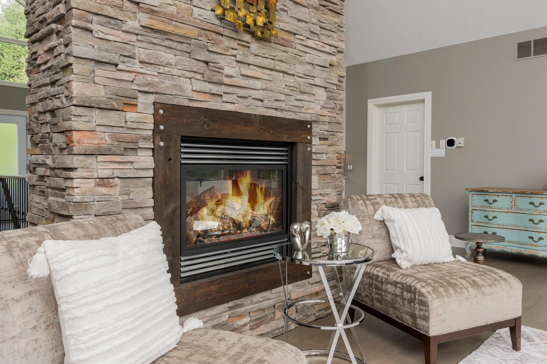 5503 Second Line Erin ON L7J 2L9 Canada-031-031-Fireplace-MLS_Size.jpg