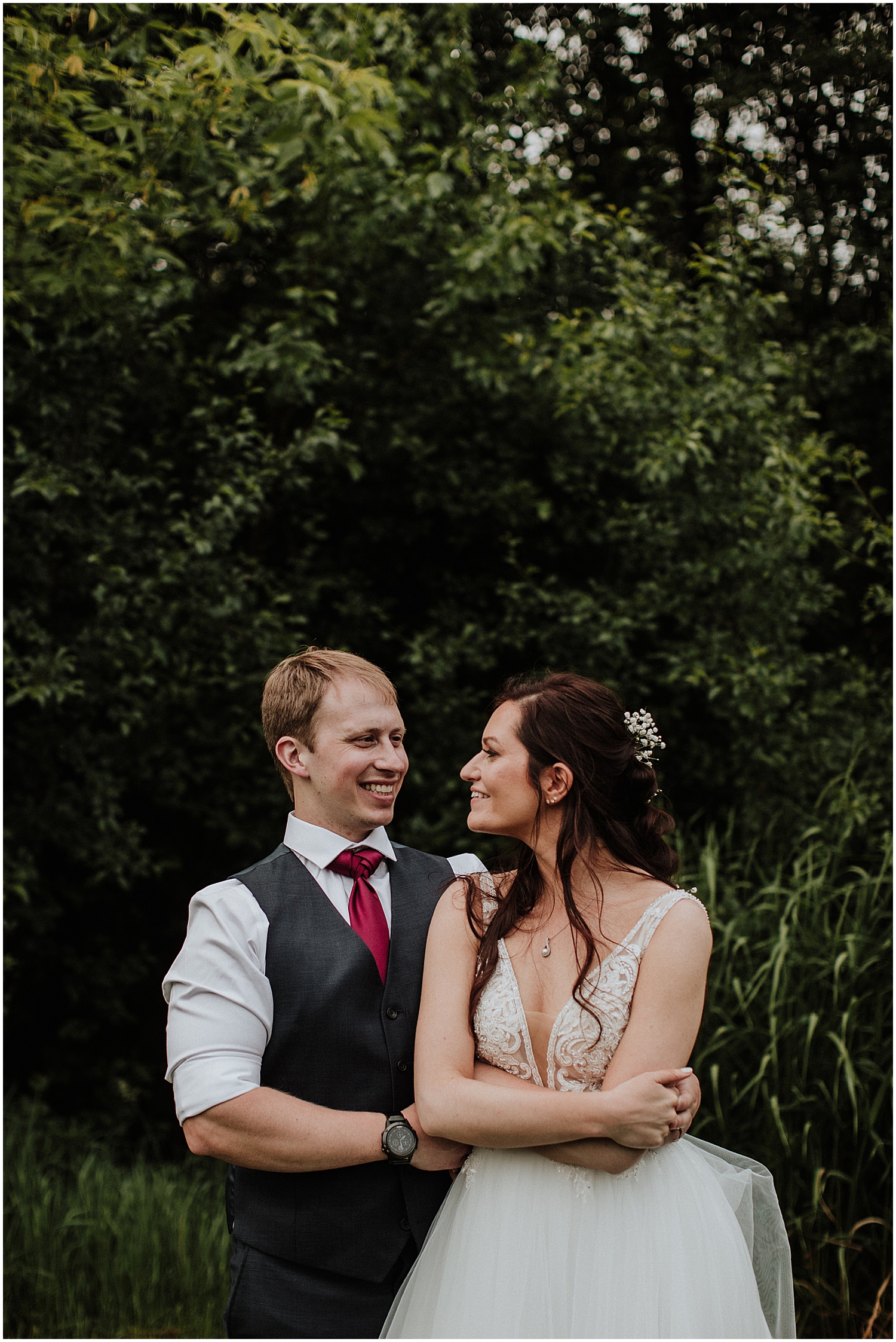 colorful-vibrant-rustic-manor-wedding_0052.jpg
