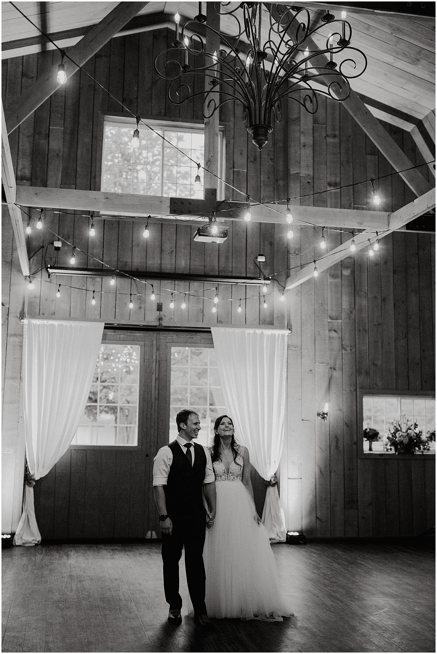 colorful-vibrant-rustic-manor-wedding_0060.jpg