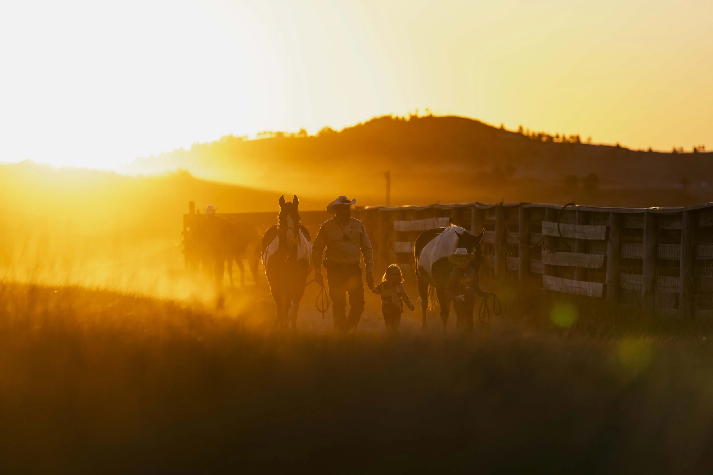 BuffaloRoundup-BeforeRide-CSP-20240927_ByronBanasiak-51.jpg
