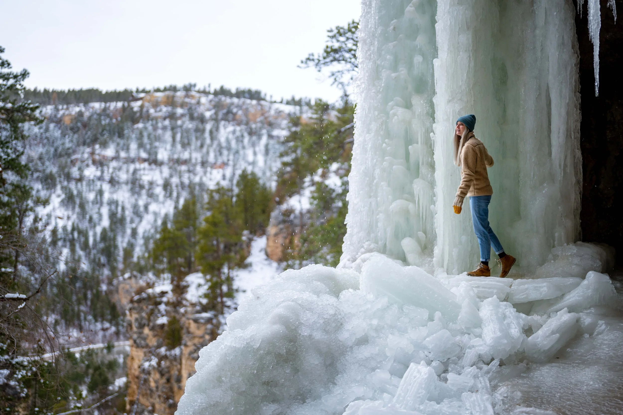 CommunityCaves-Winter-20220311-ByronBanasiak-21_1.jpg