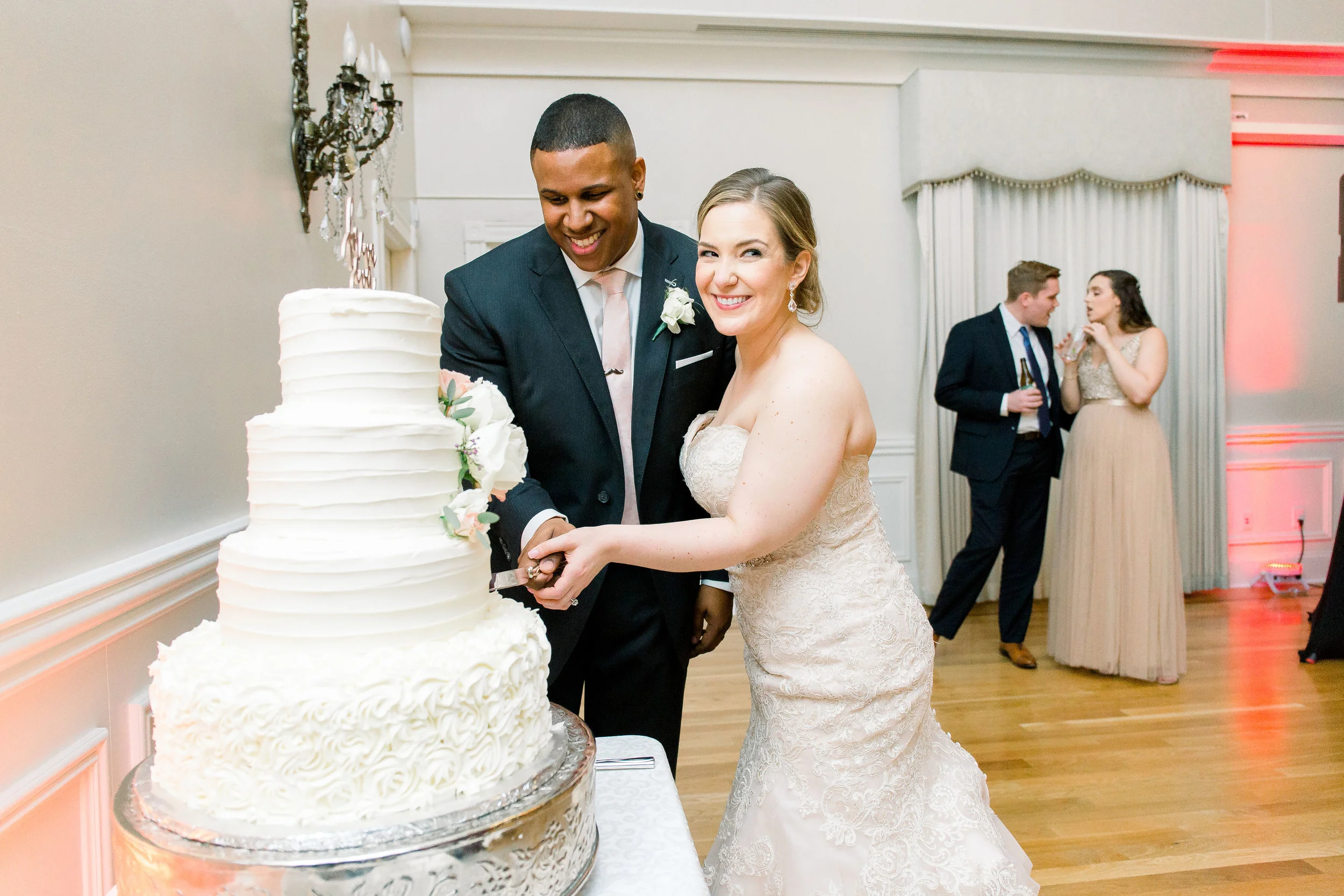 Helen+MarquesMarried640.jpg