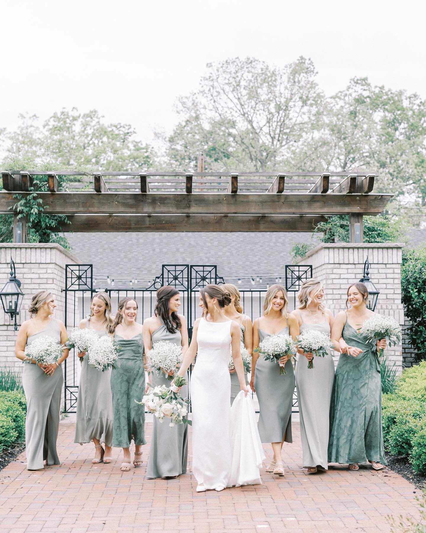 Kristen and Ryan keeping it classic, photographed so beautifully by our associate photographer Jess &hearts;️