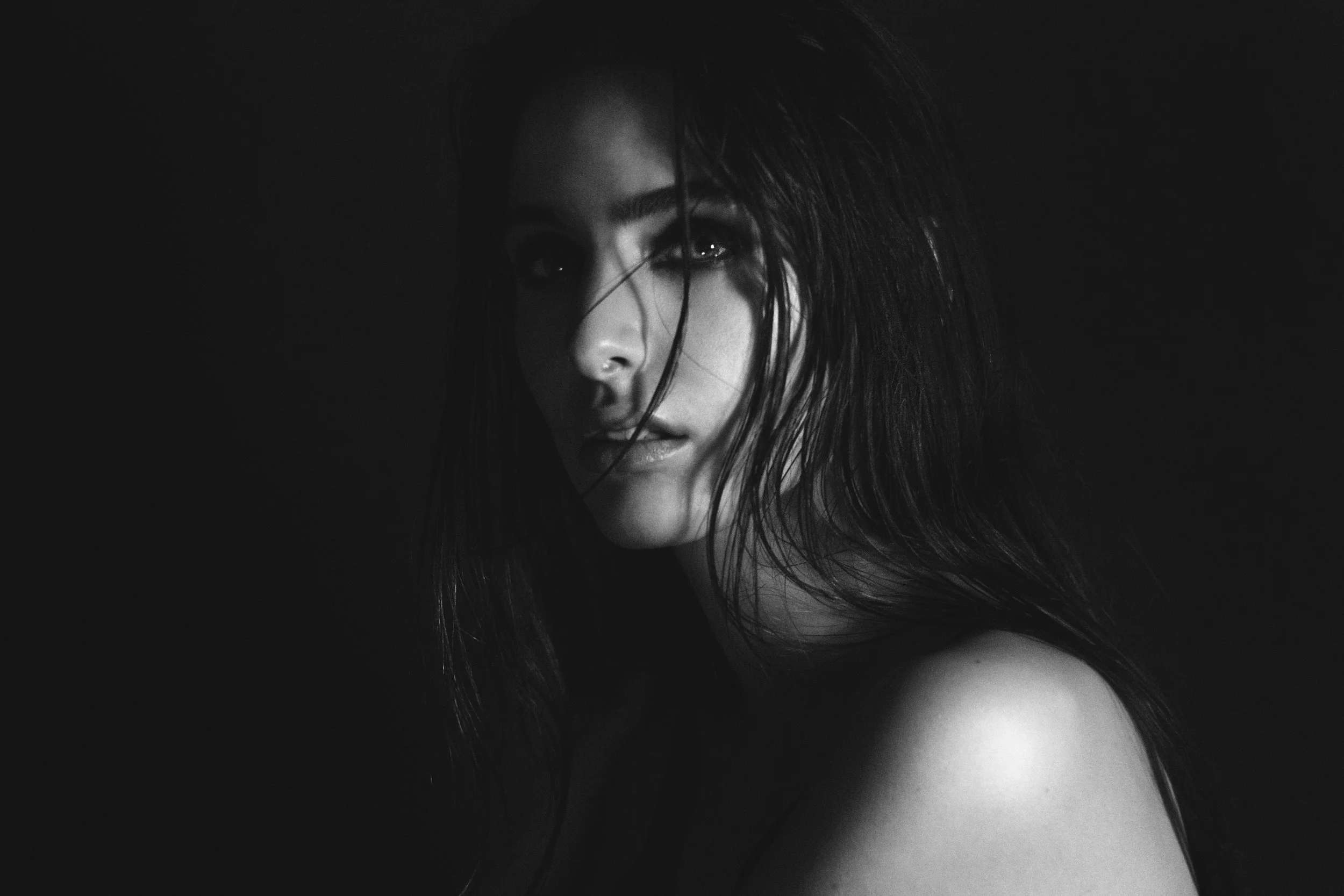 Sara Minoe | Model / Singer