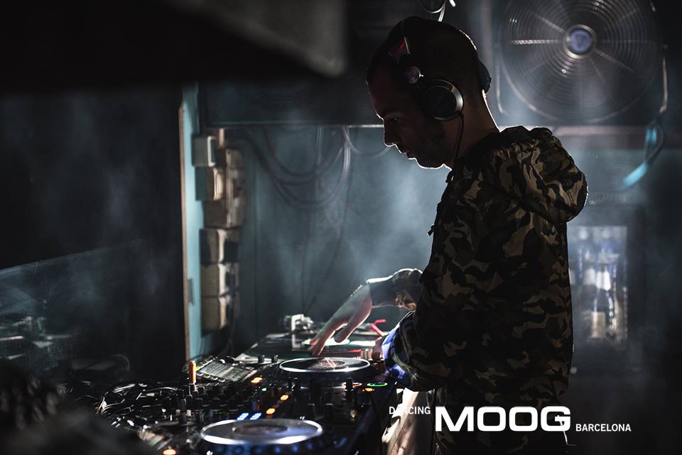 Adrián-Uroz-Moog.jpg