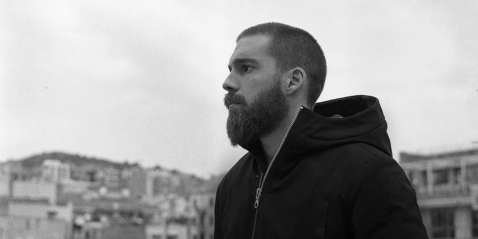 Andrés Satué aka Huma, que presentará en formato A/V su más fresh álbum y primer LP, Eva, que estará a punto de salir (lo fechaban en septiembre 2019) en el sello del que es confundador, Hedonic Reversal .