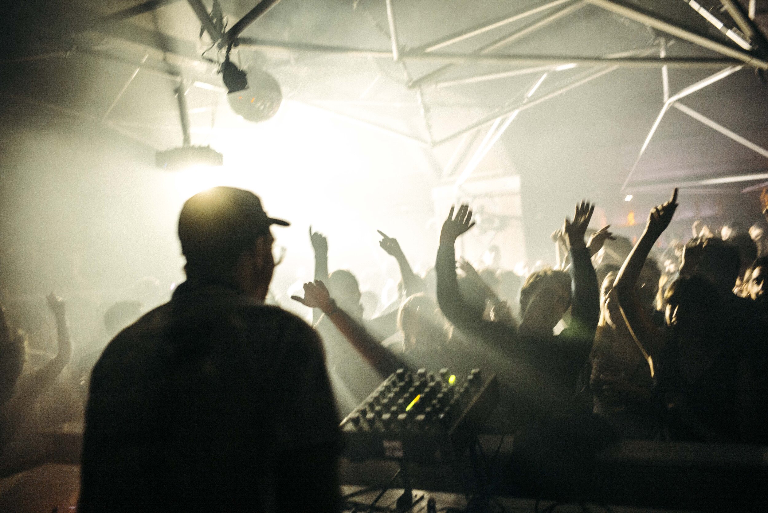 Kasper Bjørke live en 2019- Foto de Kenneth Møller.