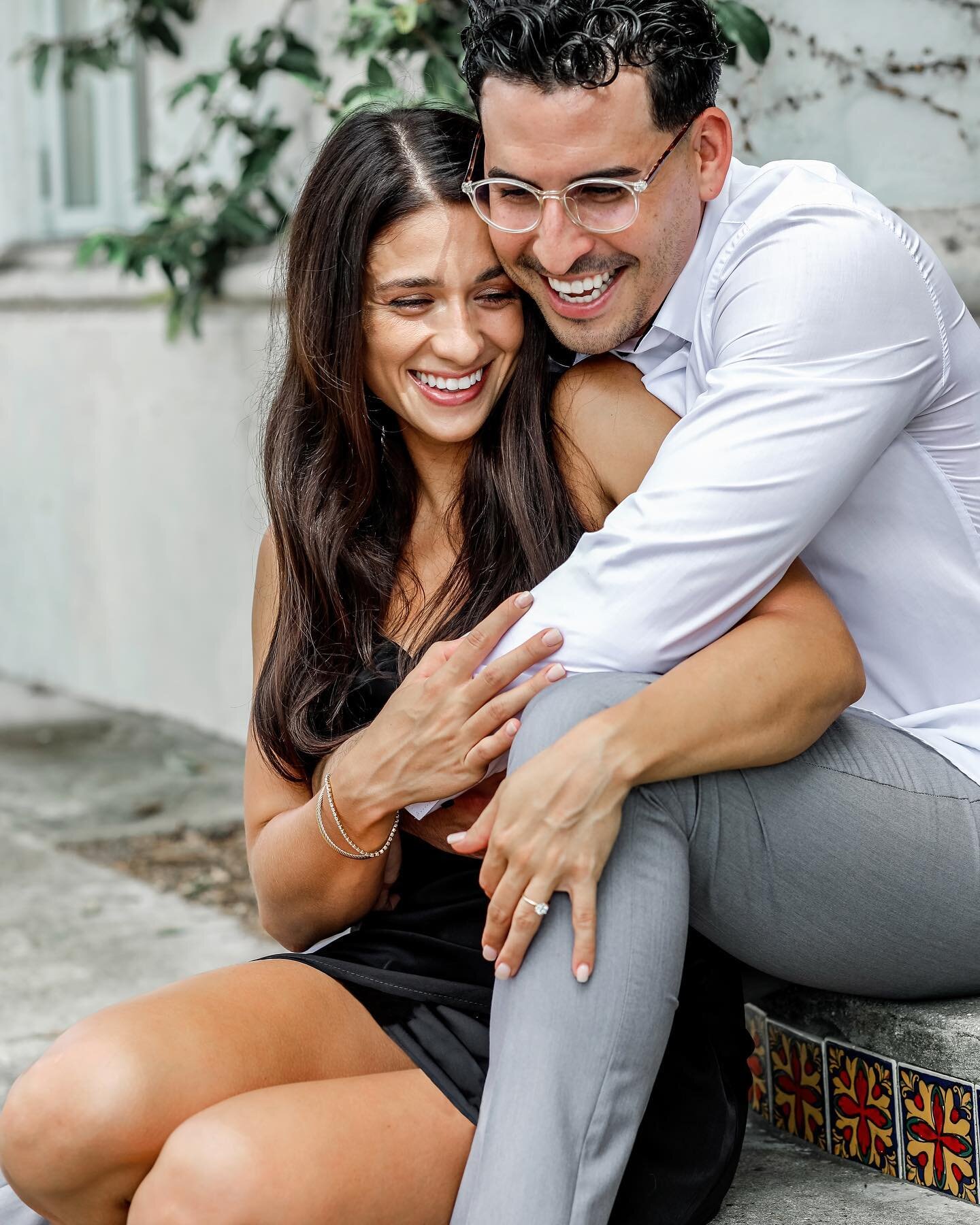 Emily + Josh were so much fun during their engagement session. I can&rsquo;t wait for their wedding in September! I have a feeling it&rsquo;s going to be a blast! 

.
.
.
#honeywoodphoto #orlandowedding #floridawedding #winterparkwedding #orlandowedd