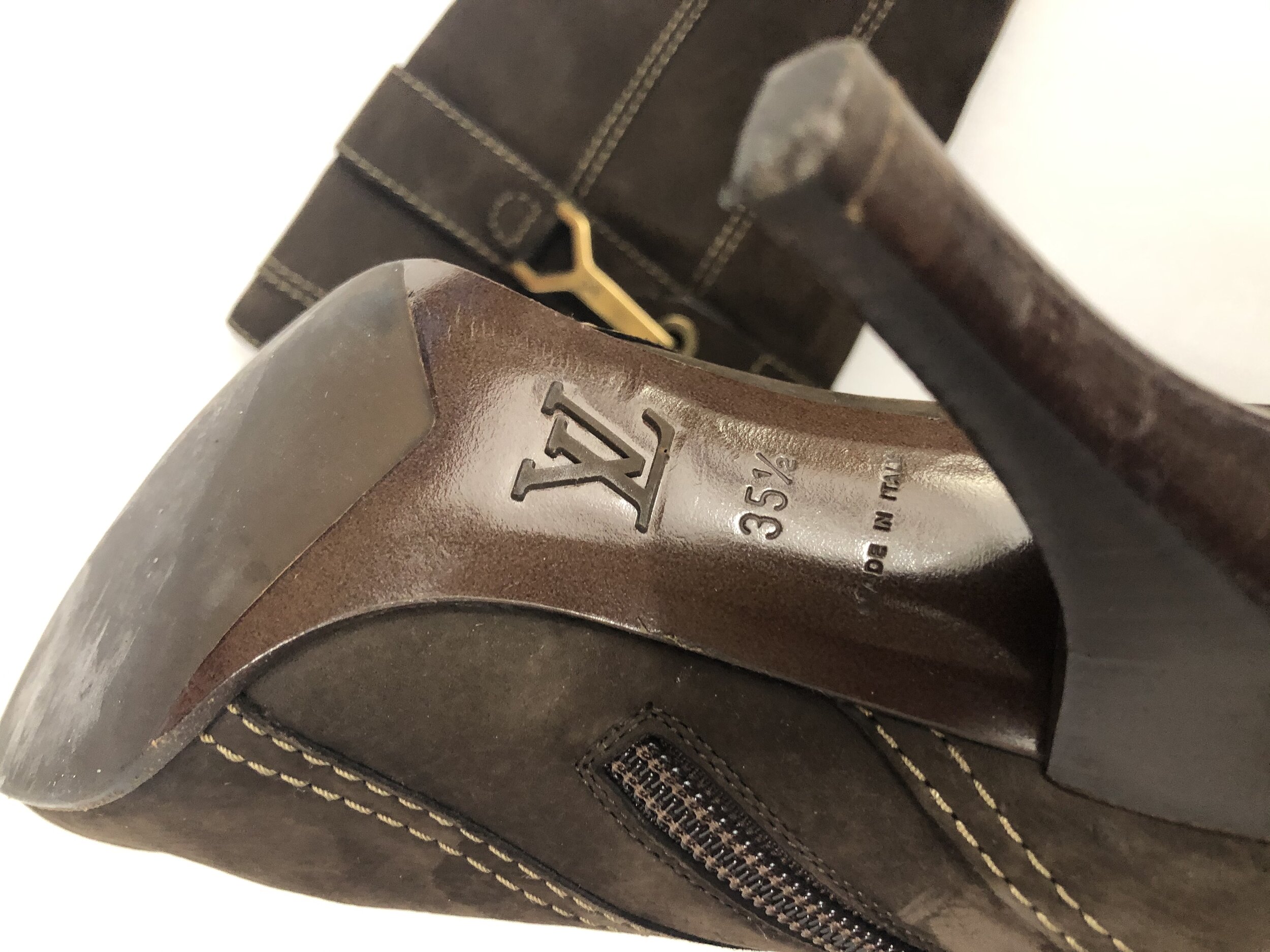 Authentic Louis Vuitton brown suede & fur boots LV logo sz 35 w box $2700  EUC!
