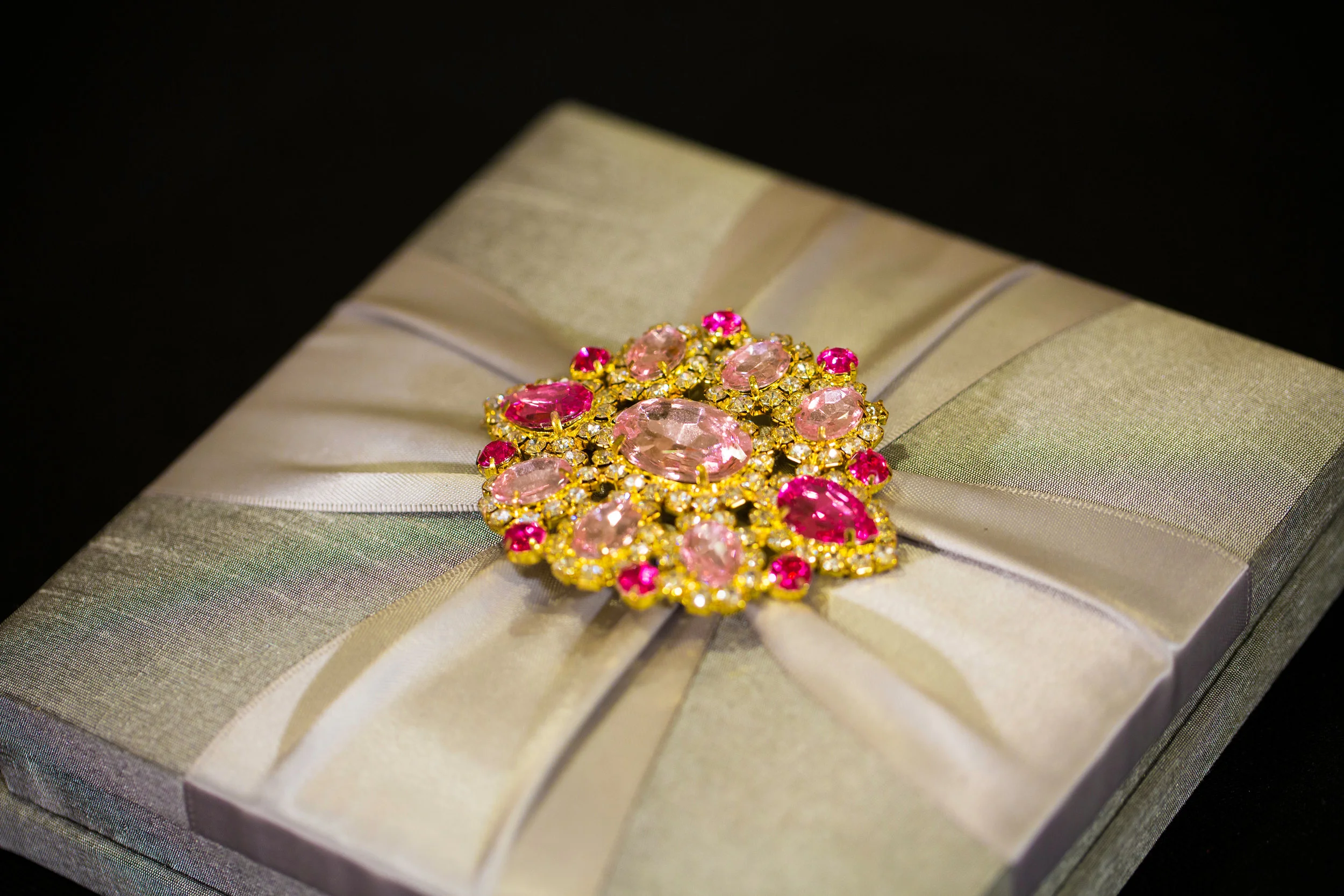 A presentation box is a luxurious alternative to a traditional envelope for your invitation