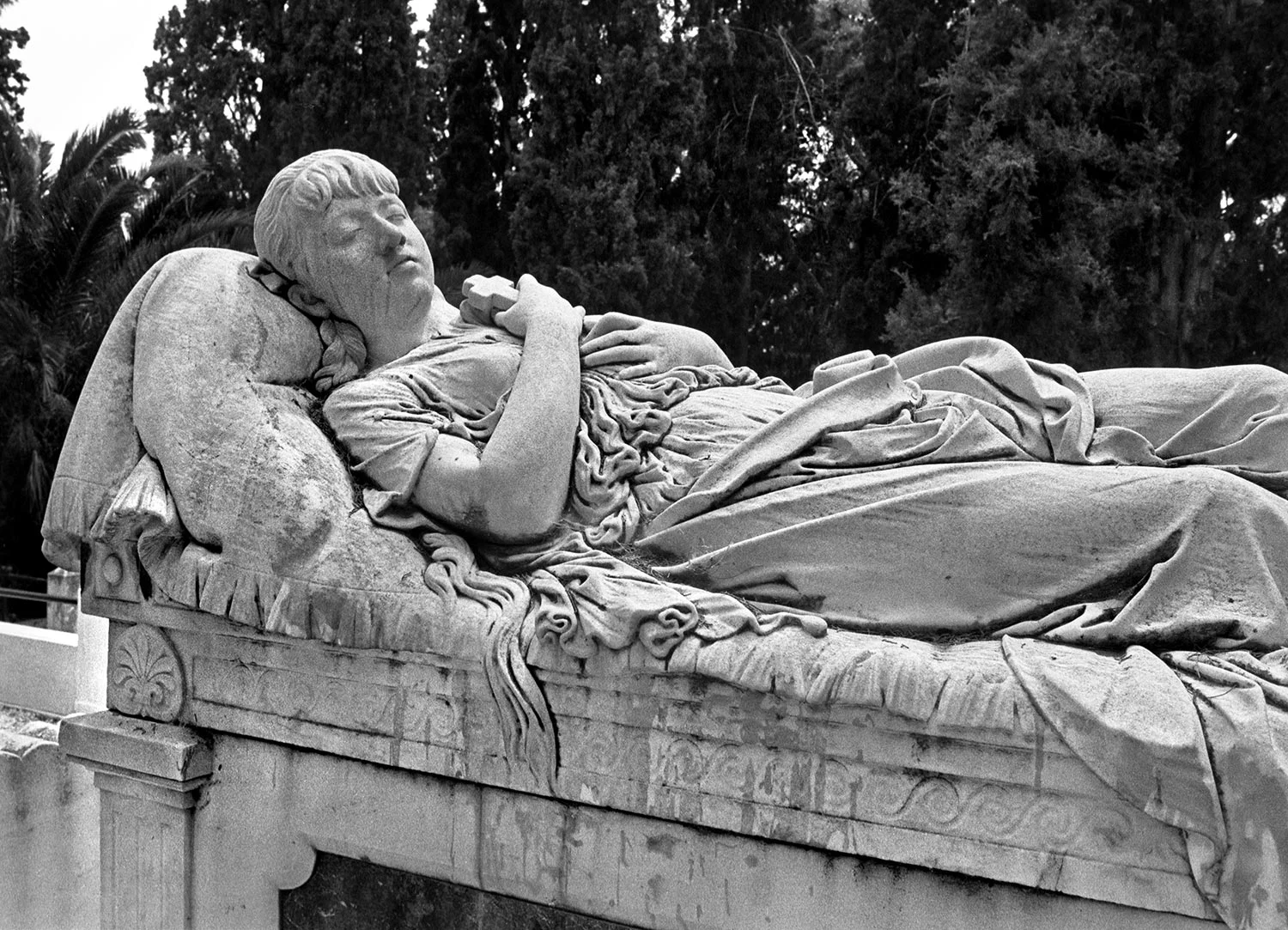 athens graves 8 ws.jpg