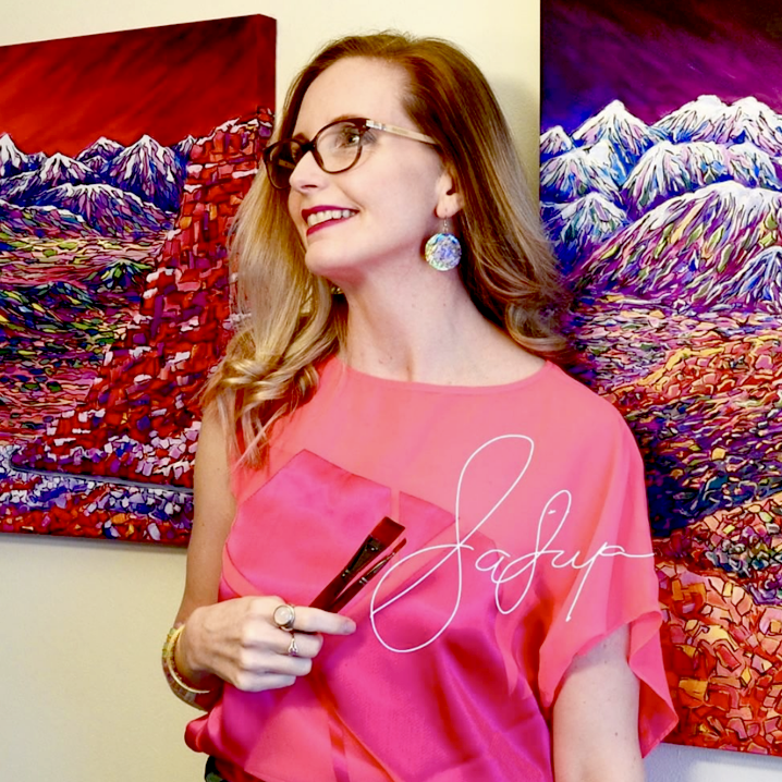 Saf Lee Evans Saf is a full-time professional painter residing in Des Moines. She studied fine art and photography at a tertiary level in Australia, and recently immigrated to the USA after marrying her wife. Her work consists of dynamic, color-intense landscapes that are finished with metallic embellishments.