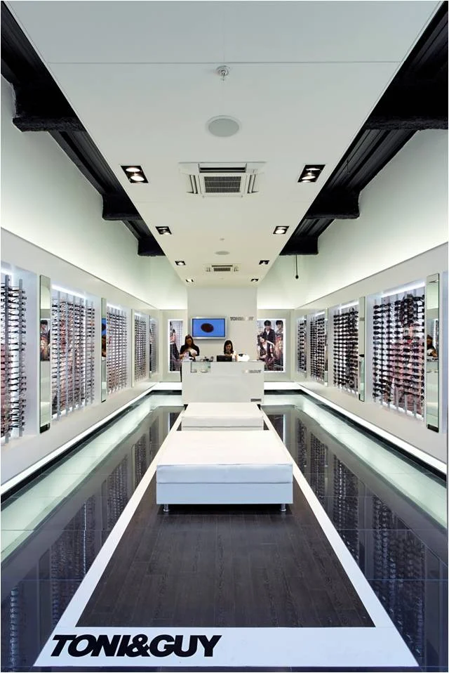 Concord Lyteframe twin gimbal installed at a TONI&amp;GUY opticians