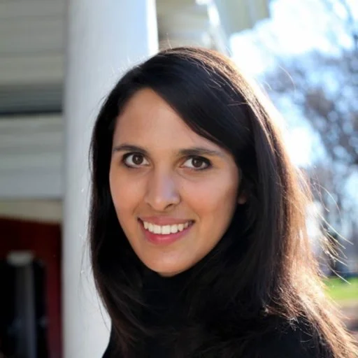 Ellen Bouchard in William Talbot's lab successfully defended her thesis titled “Myelination in the Central Nervous System is Fine-Tuned by an Antagonistic Interaction between Lysosomal Regulators”