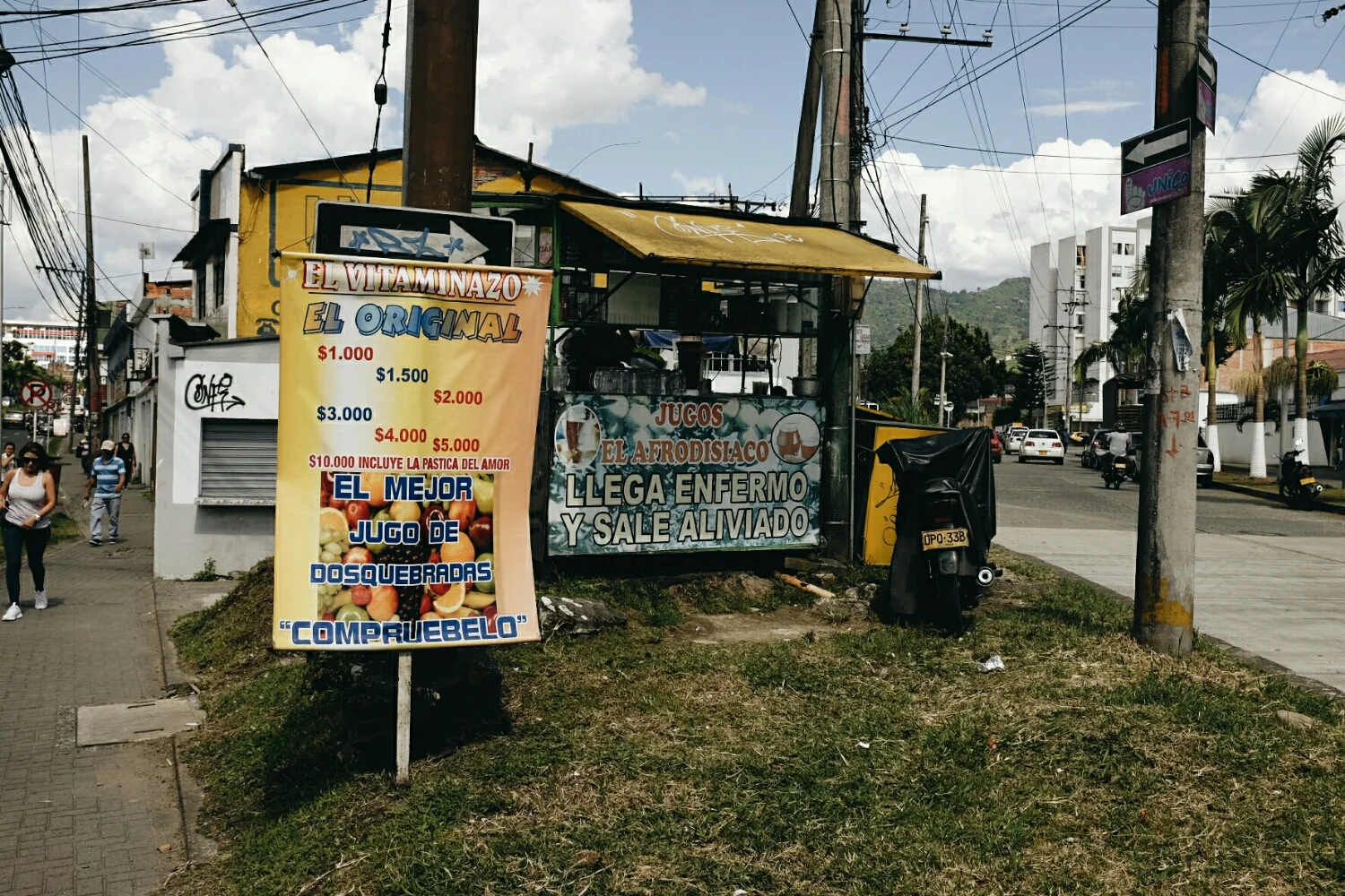 Juice with a sex pill on offer in Pereira. 