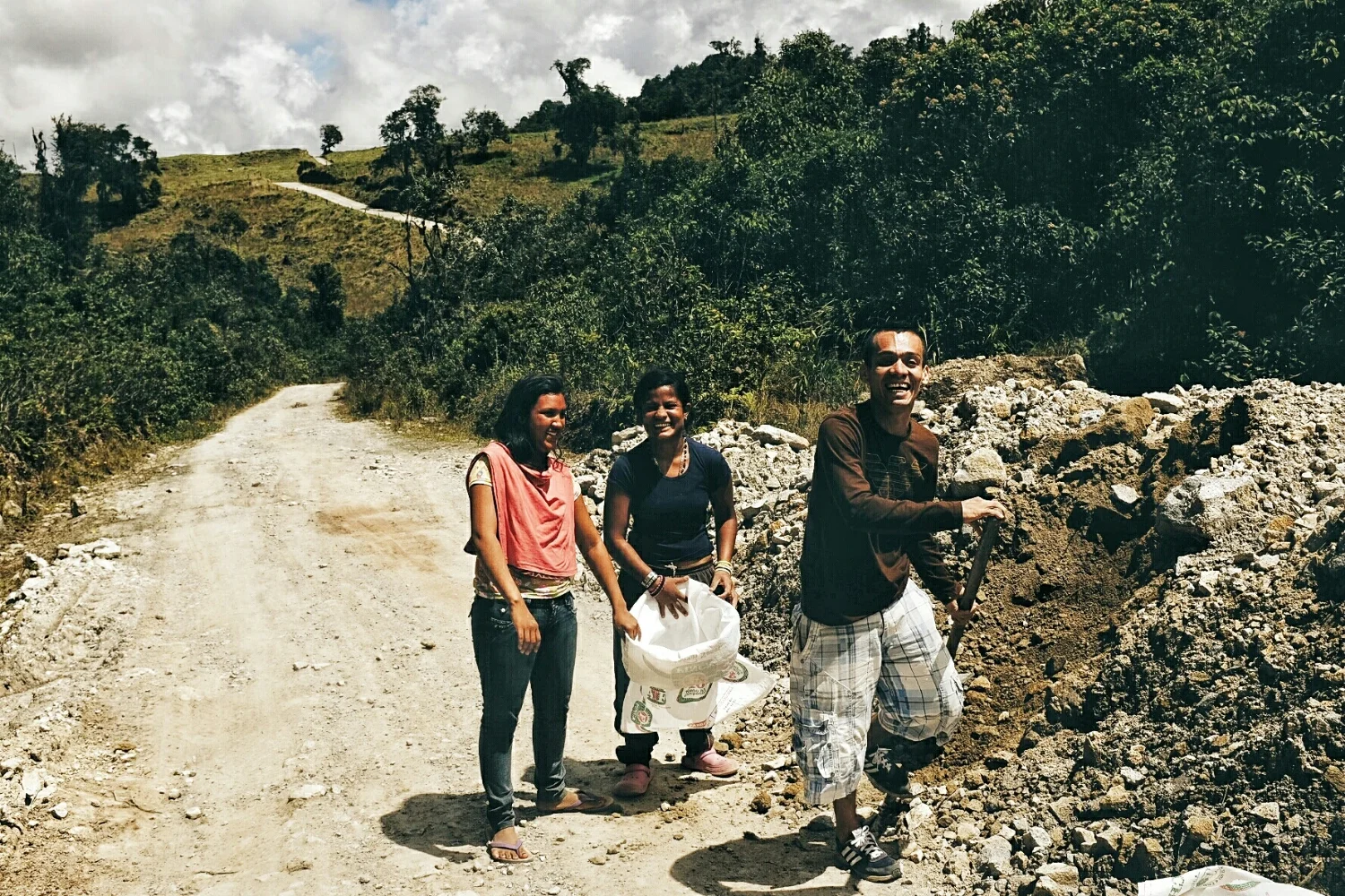 The motivators. Nothing is like a good laugh. We met these people on our way to Los Nevados, and their humour gave us inspiration.
