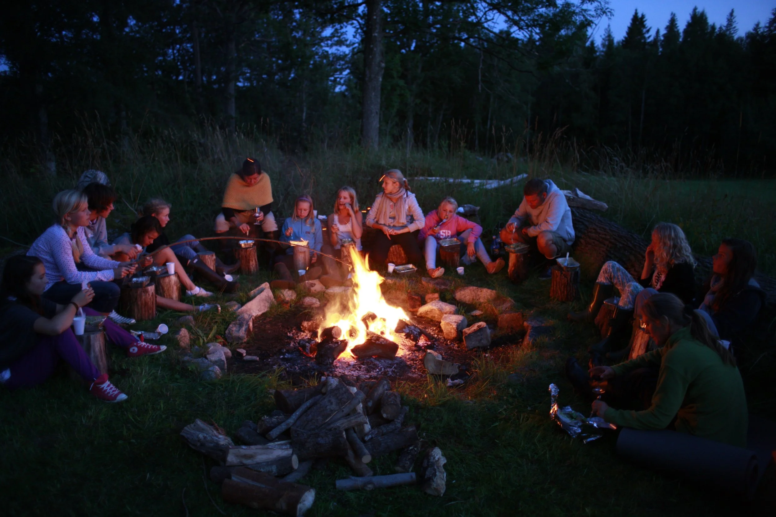  Lejrbål og hygge 