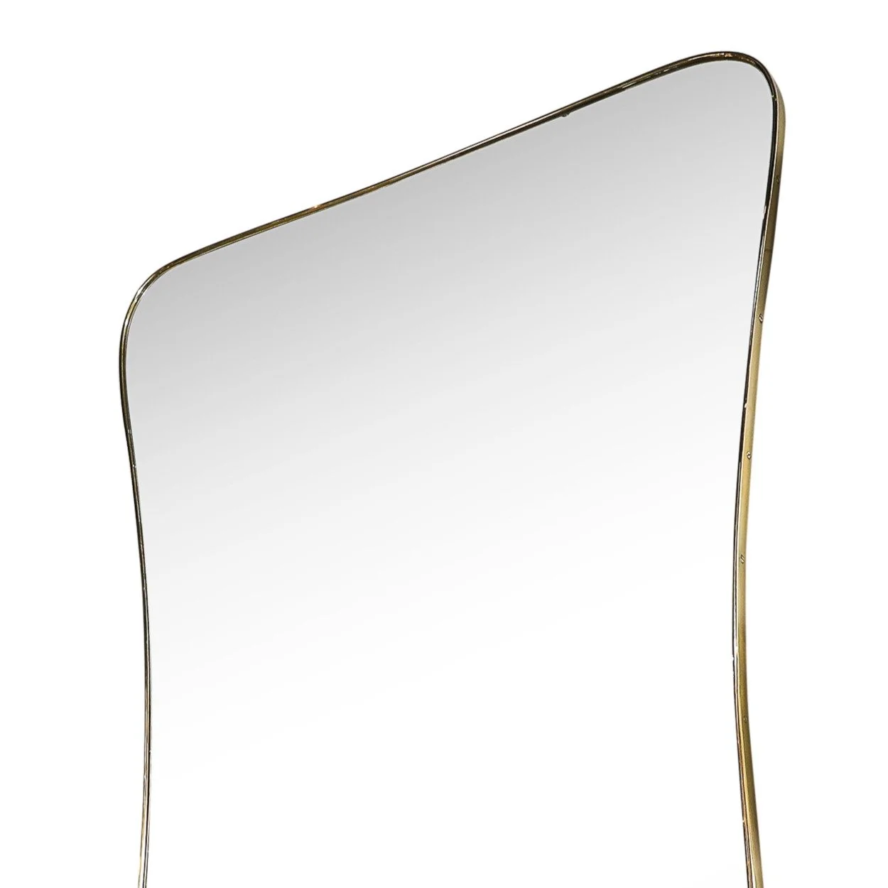 Monumental Mid-Century Modernist Brass Curvilinear Hourglass Form Wrapped Mirror

Italy, Circa 1950

Dimensions: 

Height: 67 in (170.18 cm) x Width: 39.5 in (100.33 cm) x Depth: 1 in (2.54 cm)
.
.
.
.
.
#antiquefurniture 
#vintagefurniture
#antiques