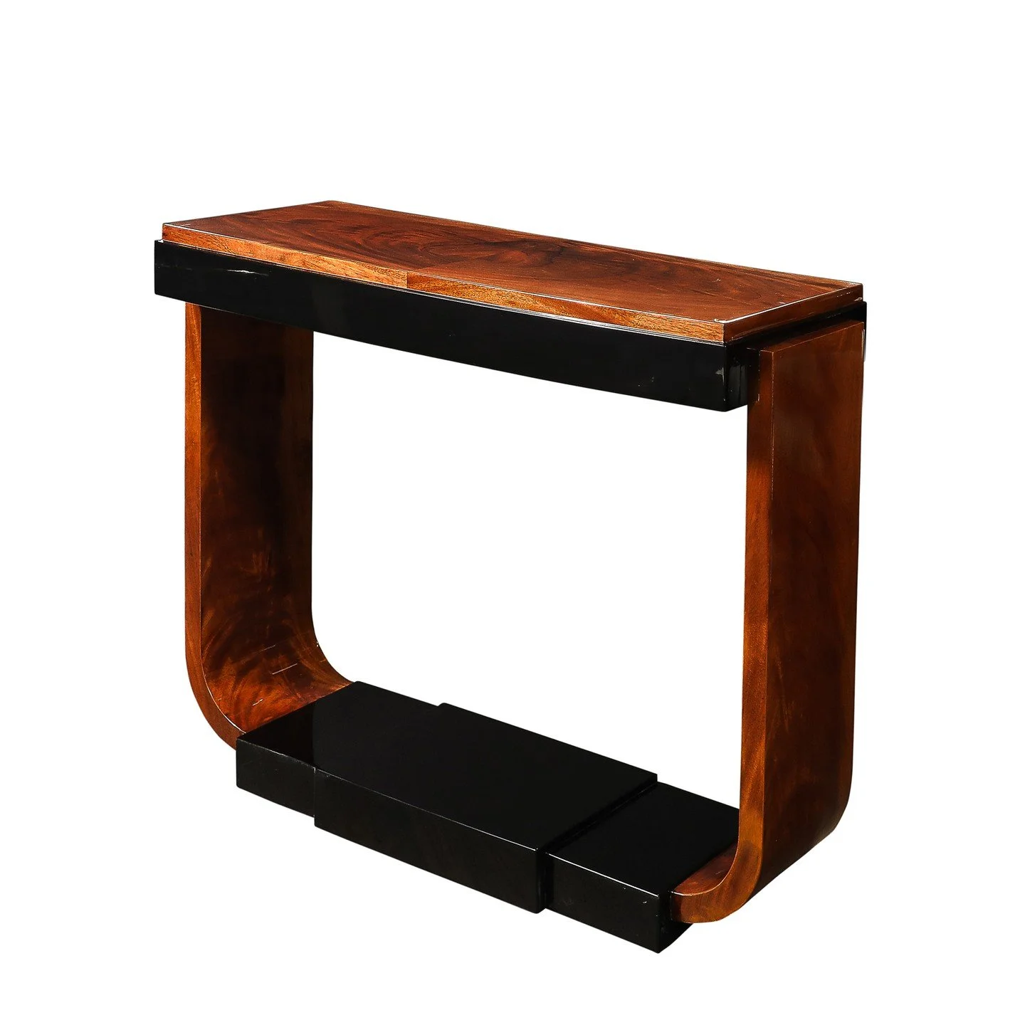 Art Deco Machine Age Book-Matched Walnut w/ Black Lacquer Accents Console Table

American, Circa 1935

Dimensions:

Height: 35.5 in (90.17 cm) x Width: 45 in (114.3 cm) x Depth: 15 in (38.1 cm)
.
.
.
.
.
#antiquefurniture
#vintagefurniture
#antiques

