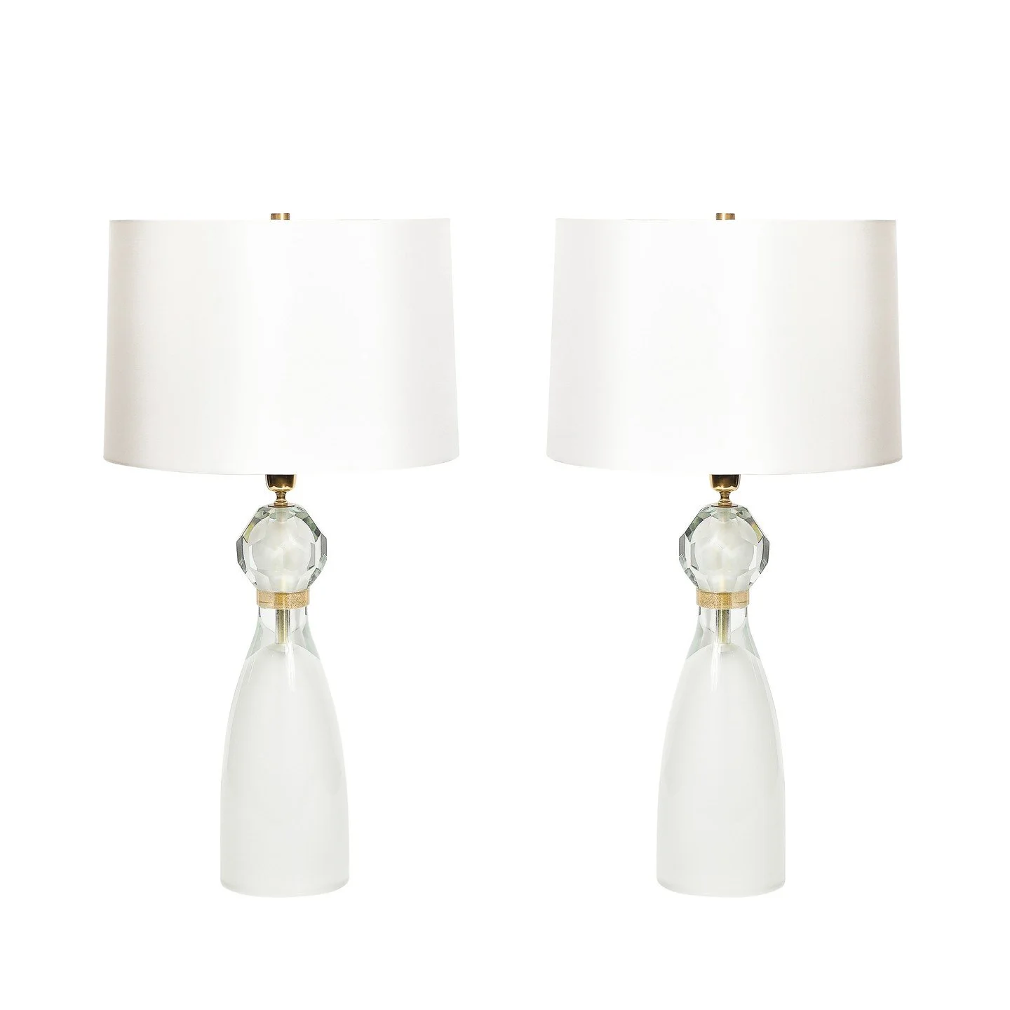 Modernist Faceted Mist Gray &amp; 24k Gold Murano Glass Hourglass Form Table Lamps

Italy, 21st Century

Dimensions: 

Height: 31.5 in (80.01 cm) x Diameter: 18 in (45.72 cm)

Diameter of Body: 7"
.
.
.
.
.
#muranoglass 
#interiordesign 
#interi