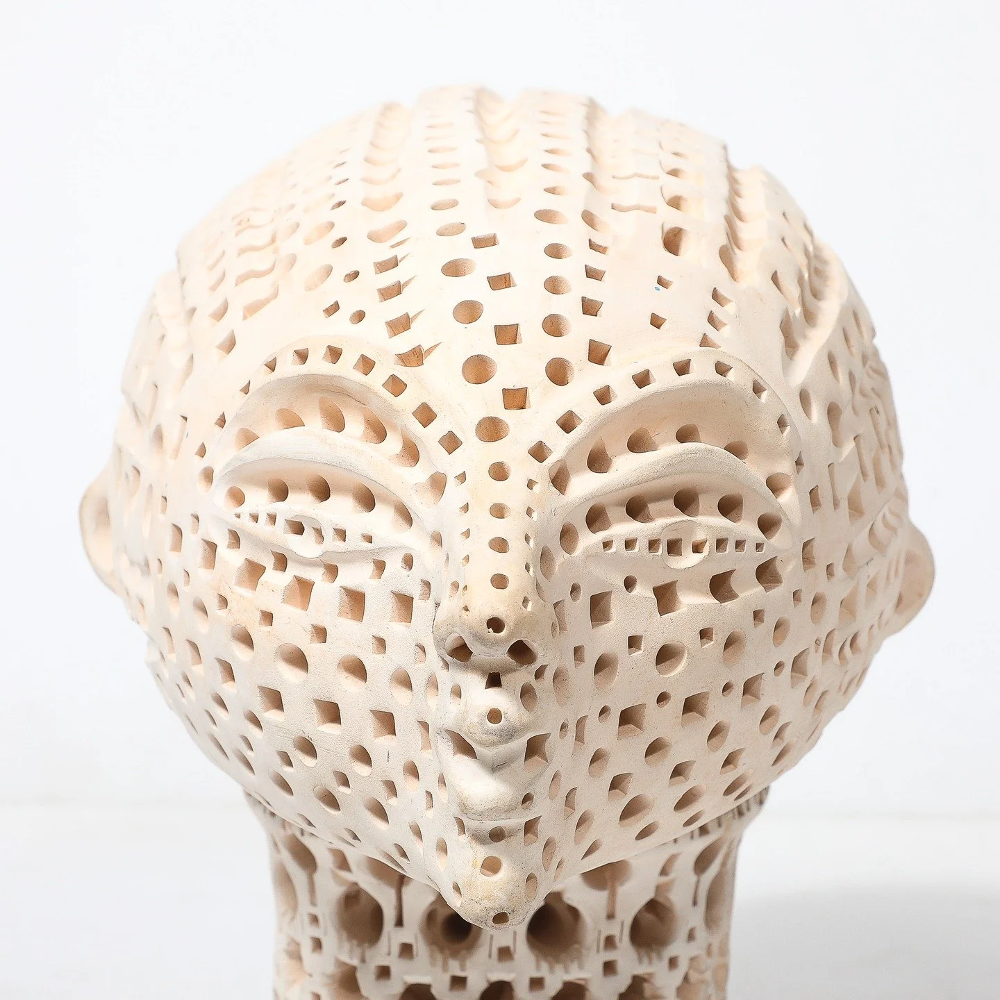 Mid-Century Modernist 'Untitled' Terra-Cotta Head Sculpture signed Alexander Ney

American, circa 1986

Dimensions: 

Height: 14 in (35.56 cm) x Width: 9 in (22.86 cm) x Depth: 17.5 in (44.45 cm)

Diameter of Base: 5.5"

Creator: Alexander Ney (