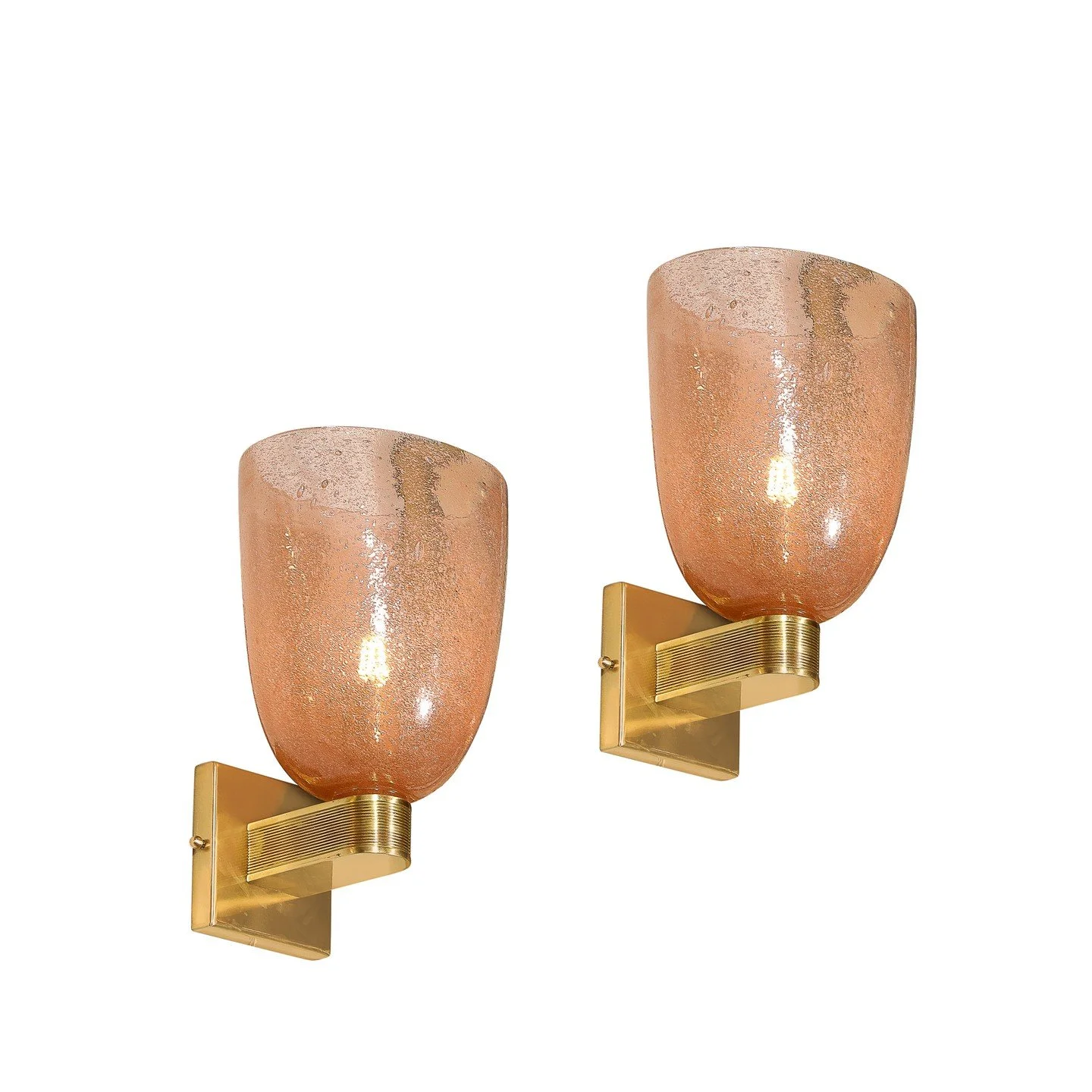 Modernist Hand-Blown Murano Glass Pulegoso Sconces in Smoked Rose &amp; Brass

Italy, 21st Century

Dimensions:

Height: 13 in (33.02 cm) x Width: 8 in (20.32 cm) x Depth: 9 in (22.86 cm)
.
.
.
.
.
#muranoglass 
#sconces 
#luxurylighting 
#interiorde