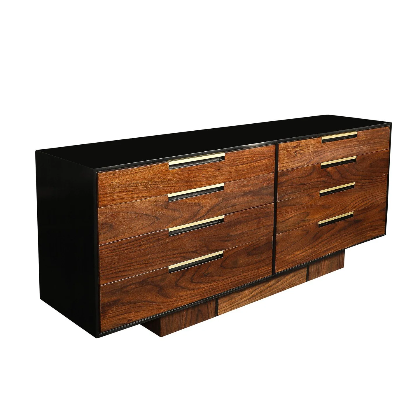 Important Mid-Century Vladimir Kagan Rosewood Chest of Drawers w/ Brass Hardware

American, Circa 1950

Dimensions: 

Height: 32 in (81.28 cm) x Width: 78 in (198.12 cm) x Depth: 18 in (45.72 cm)

Creator: Vladimir Kagan (Maker)
.
.
.
.
.
#vladimirka