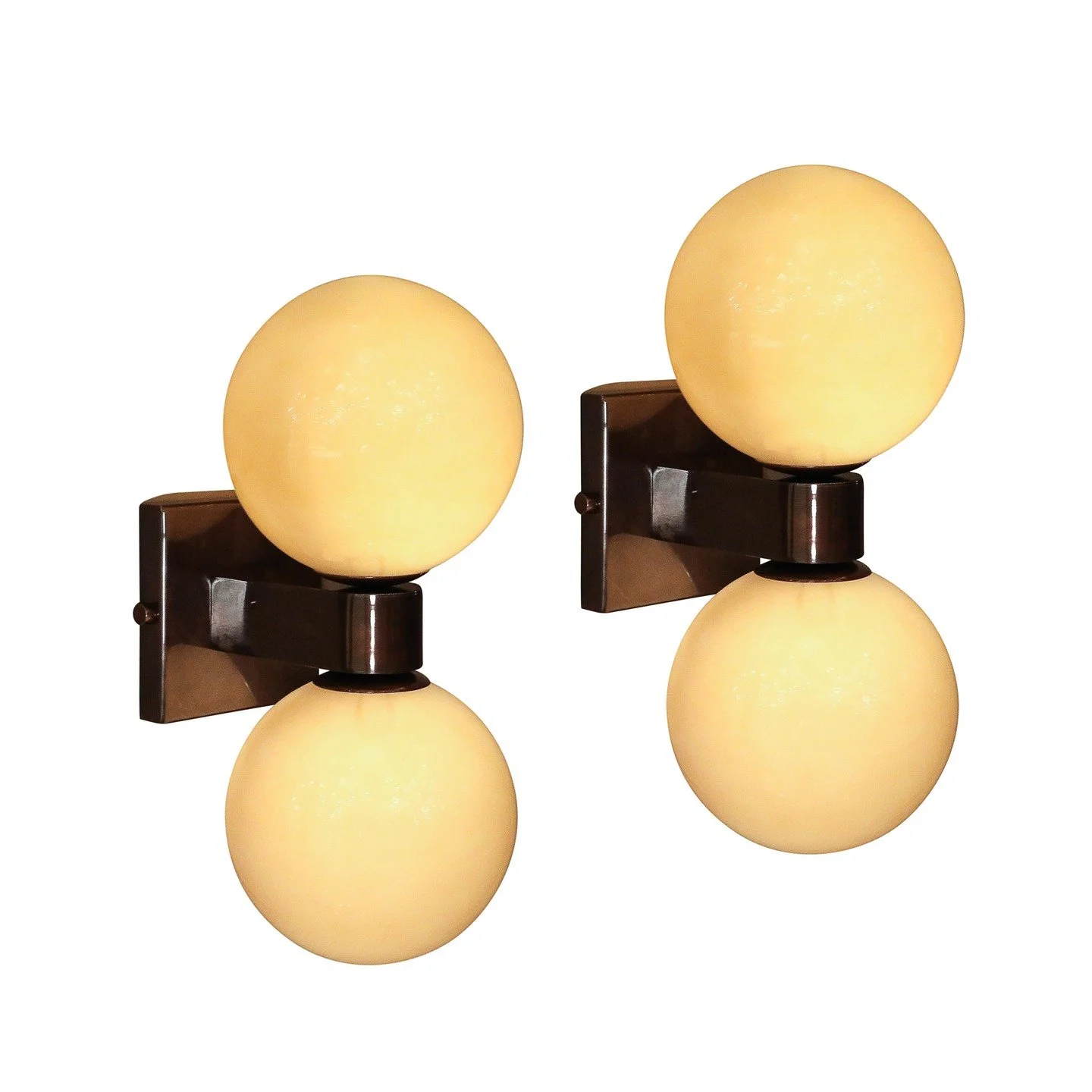 Modernist Hand-Blown Murano Smoked Golden Moon Hue Glass Double Sphere Sconces

Italy, 21st Century

Dimensions: 

Height: 15 in (38.1 cm) x Width: 6 in (15.24 cm) x Depth: 8 in (20.32 cm)
.
.
.
.
.
#muranoglass
#muranosconces
#interiordesigners
#int
