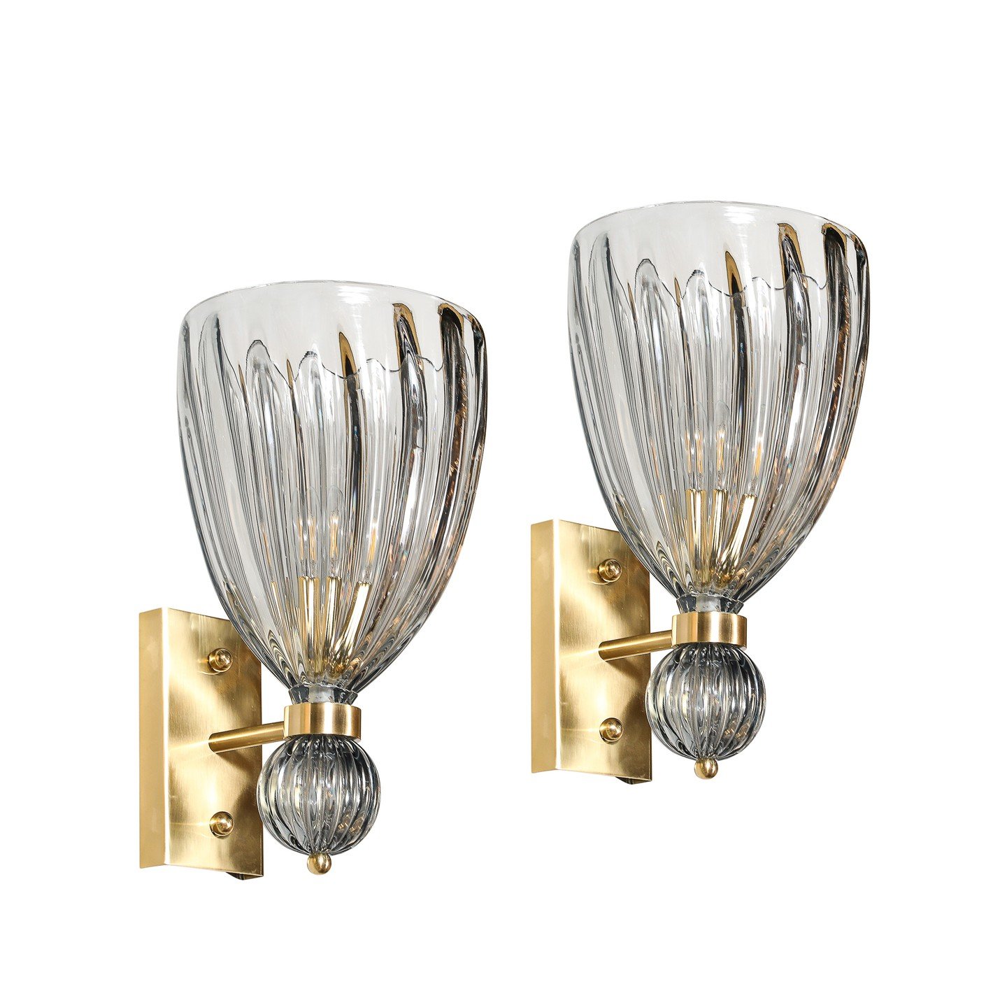 Modernist Orbital Drop Hand-Blown Murano Fluted Smoked Blue Gray Glass Sconces

Italy, 21st Century

Dimensions: 

Height: 14 in (35.56 cm) x Width: 8 in (20.32 cm) x Depth: 9.5 in (24.13 cm)
.
.
.
.
.
#muranosconces
#muranoglass
#interiordecoration
