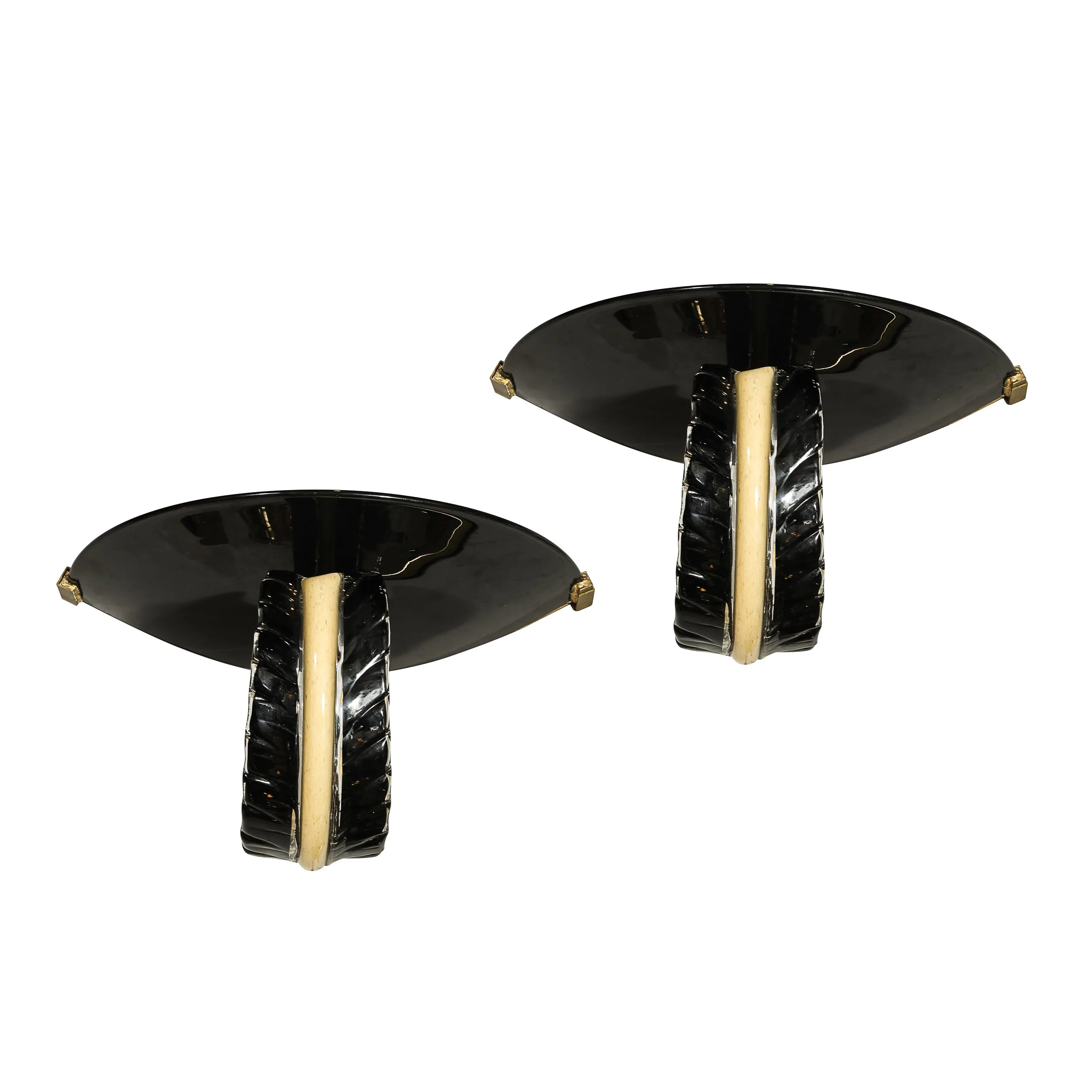 Mid-Century Rare Hand-Blown Murano Black &amp; Gold Acanthus Glass Sconces by Seguso

Italy, Circa 1950

Dimensions: 

Height: 11 in (27.94 cm) x Width: 19 in (48.26 cm) x Depth: 12 in (30.48 cm)

Creator: Seguso (Maker)
.
.
.
.
.
#seguso
#muranoglas