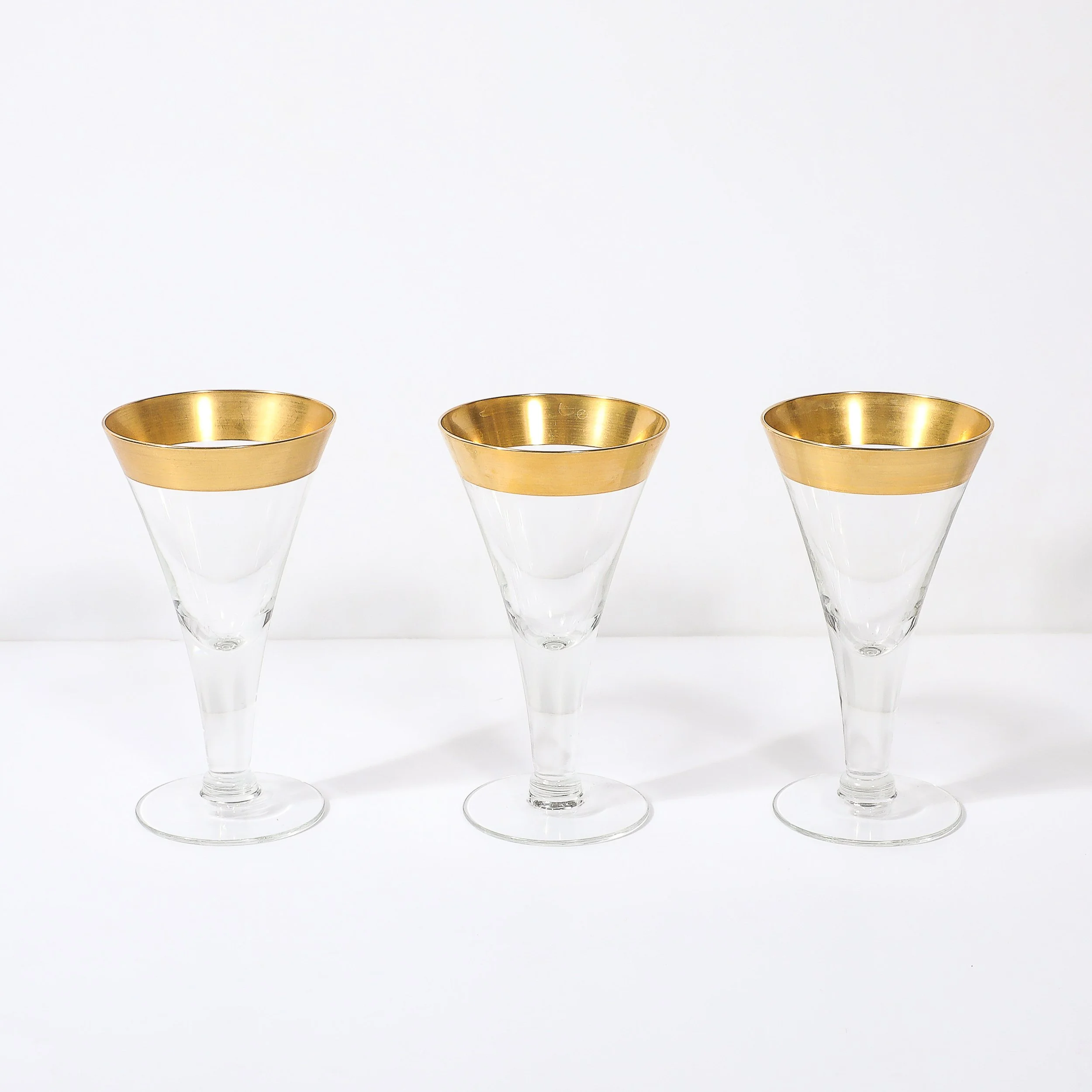 Set of 6 Mid-Century Modernist Gilt Rimmed Wine Glasses By Dorothy Thorpe — image 4