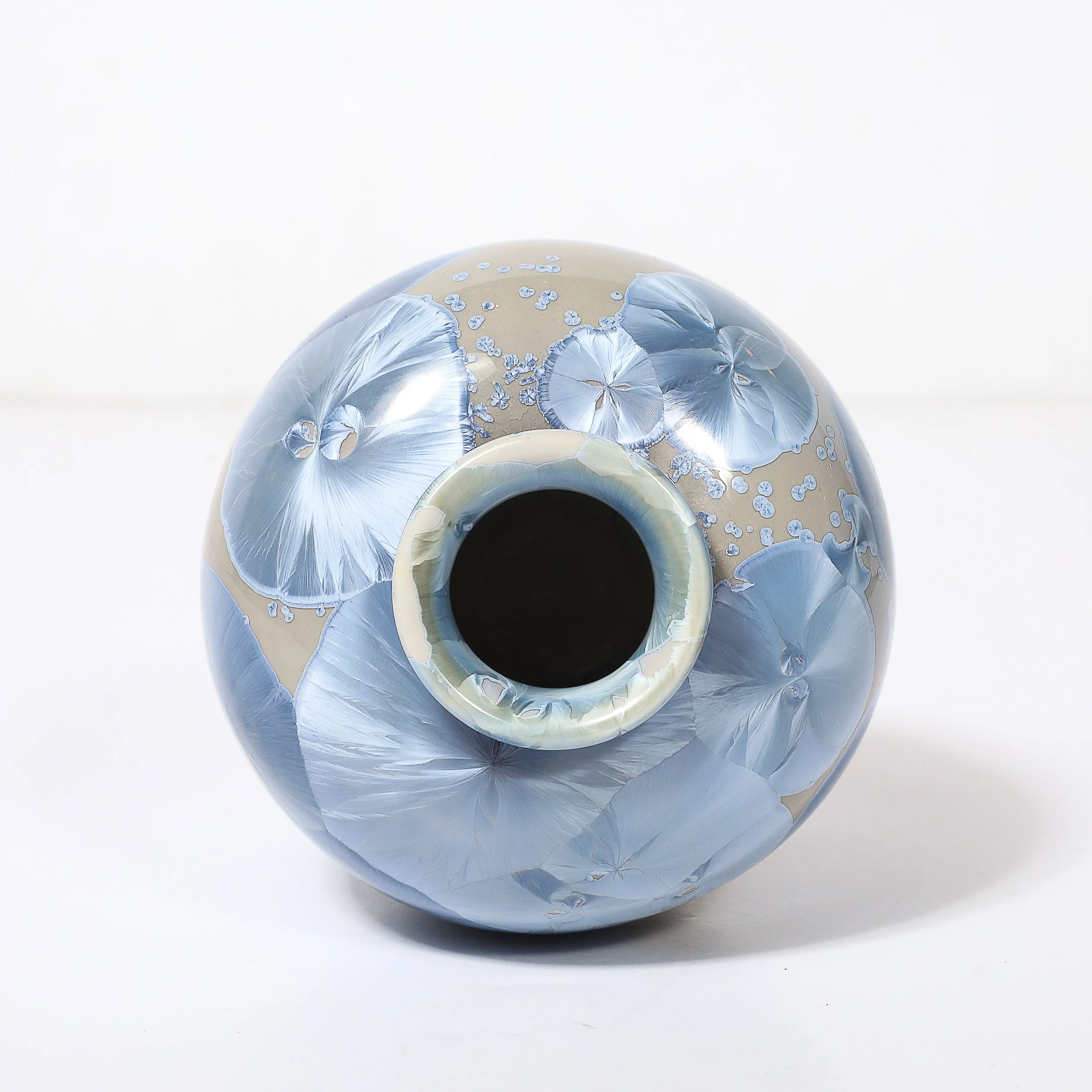 Mid-Century Hand-Thrown Porcelain Crystalline Glaze Ceramic Vase by Sid Oakley — image 11
