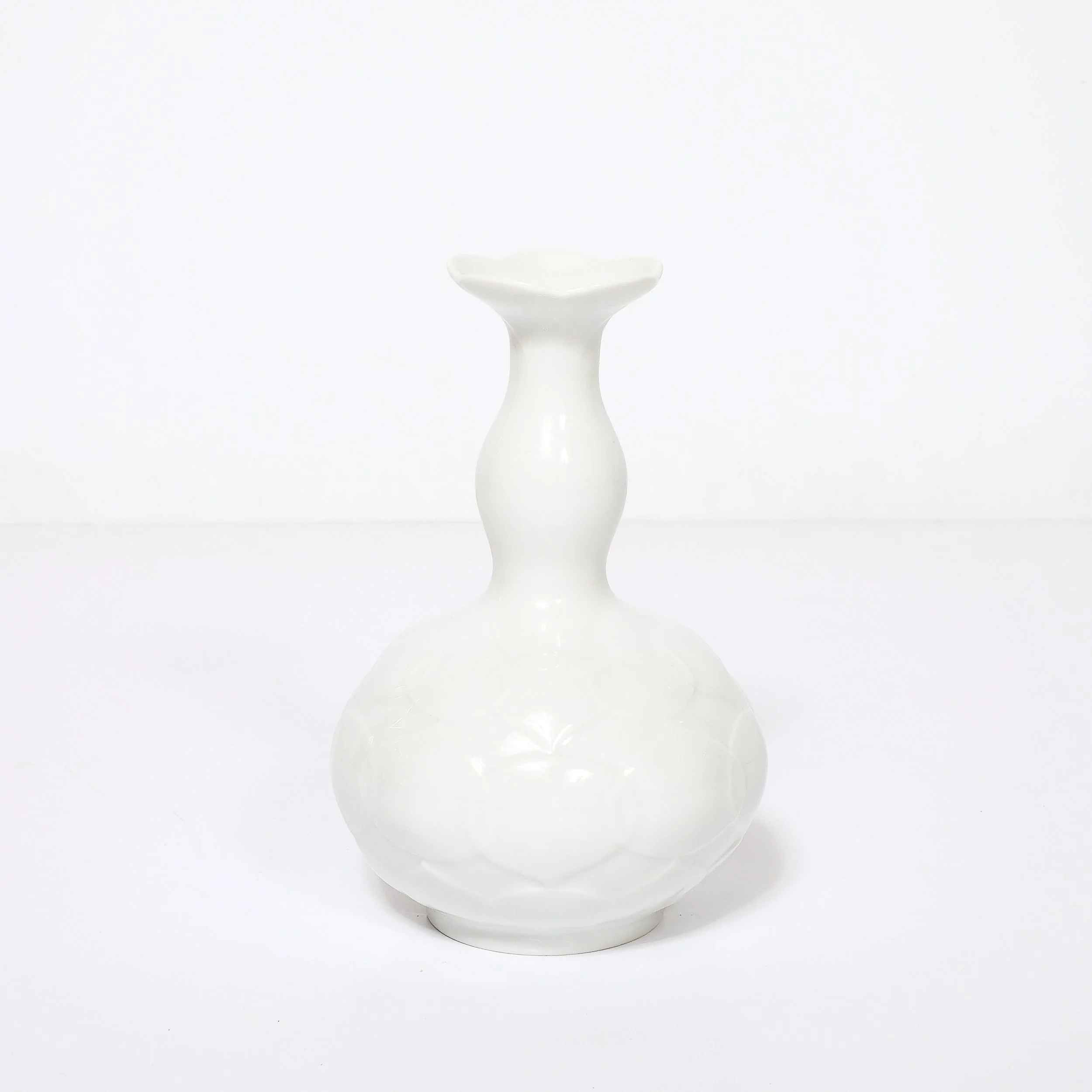 Mid-Century Stylized White Lotus Form Flower Porcelain Vase by Meissen — image 4